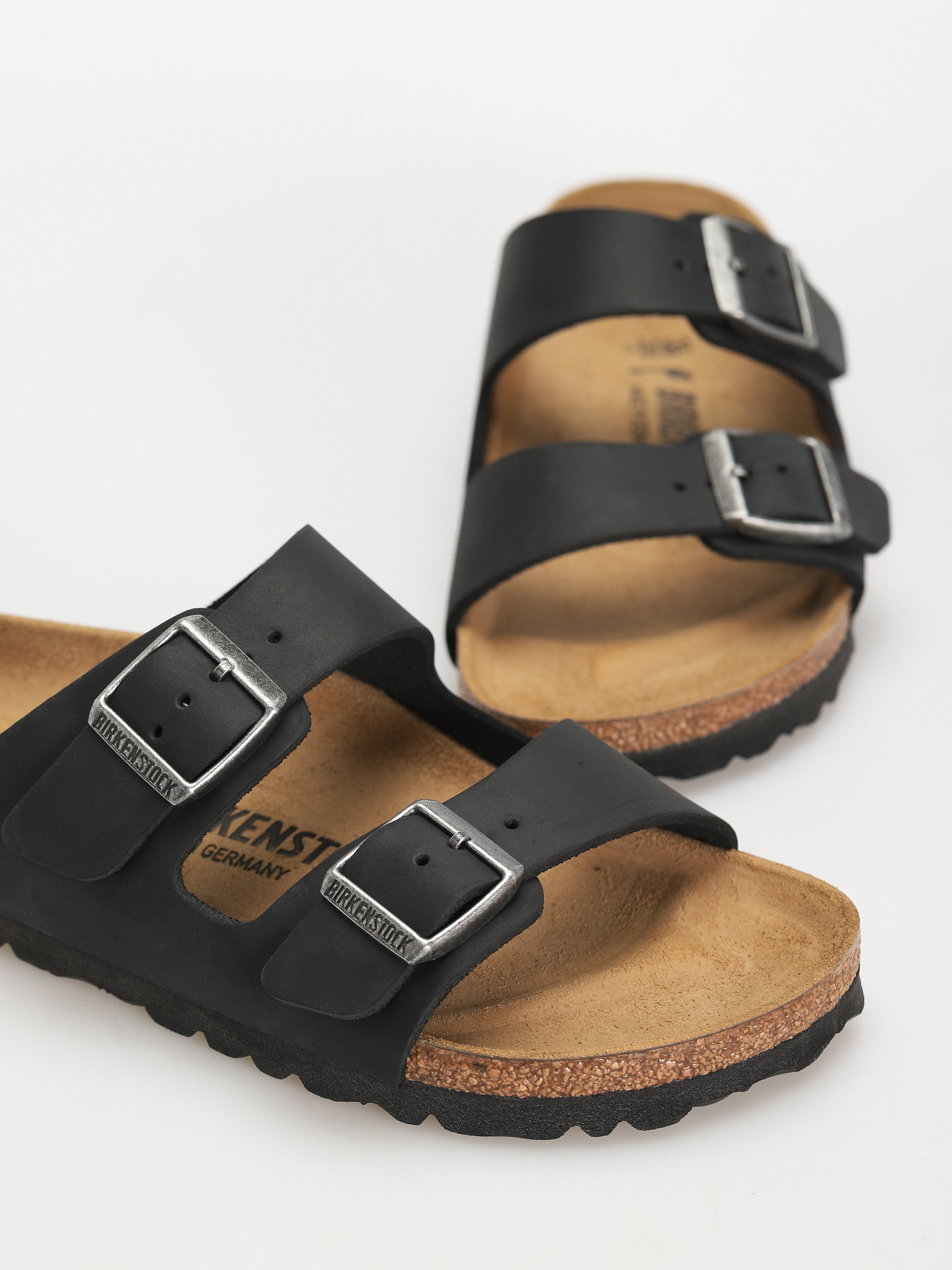 Șlapi Birkenstock Arizona Oiled Leather Narrow Wmn (black)