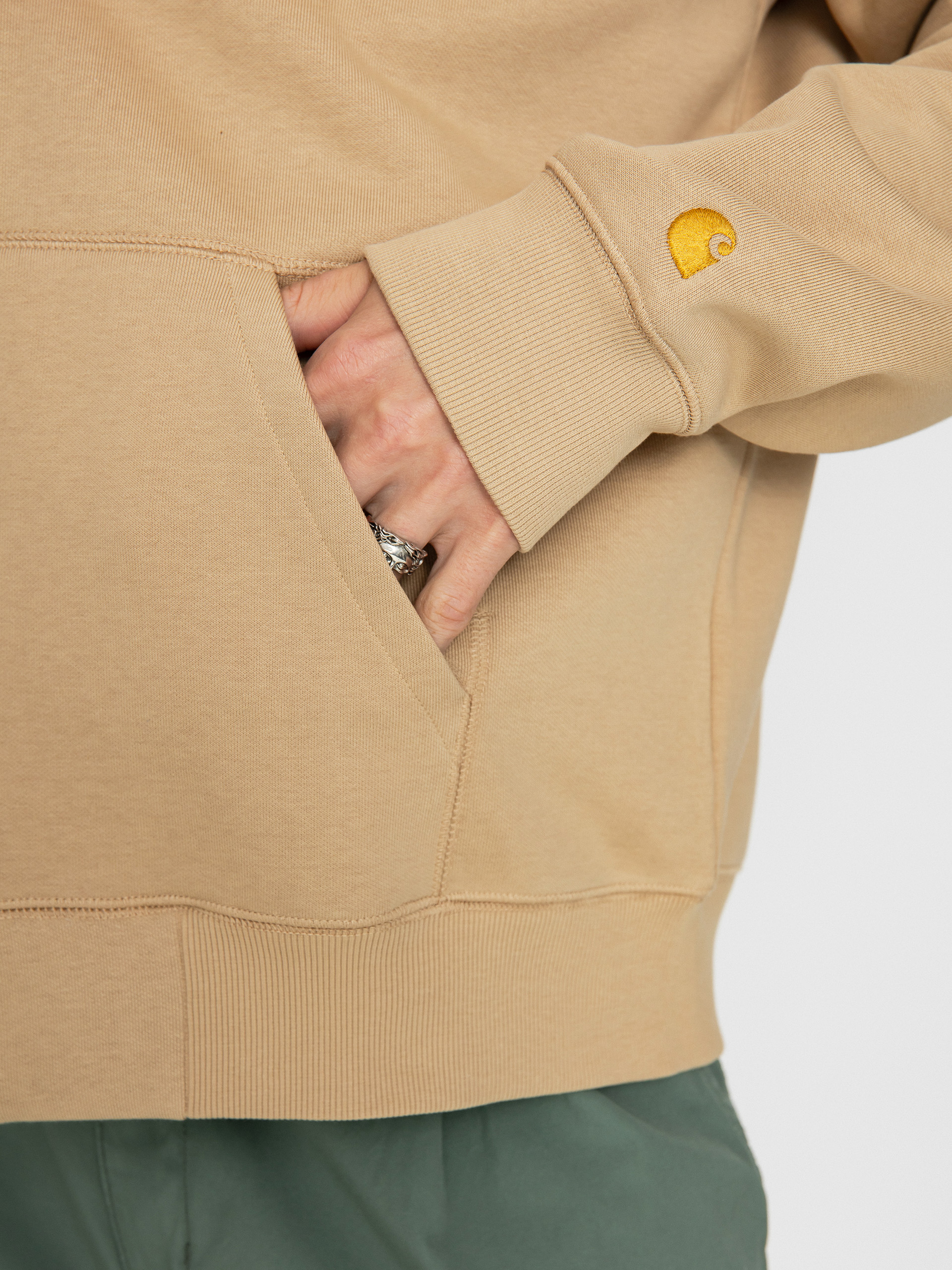 Hanorac cu glugă Carhartt WIP Chase ZHD (sable/gold)