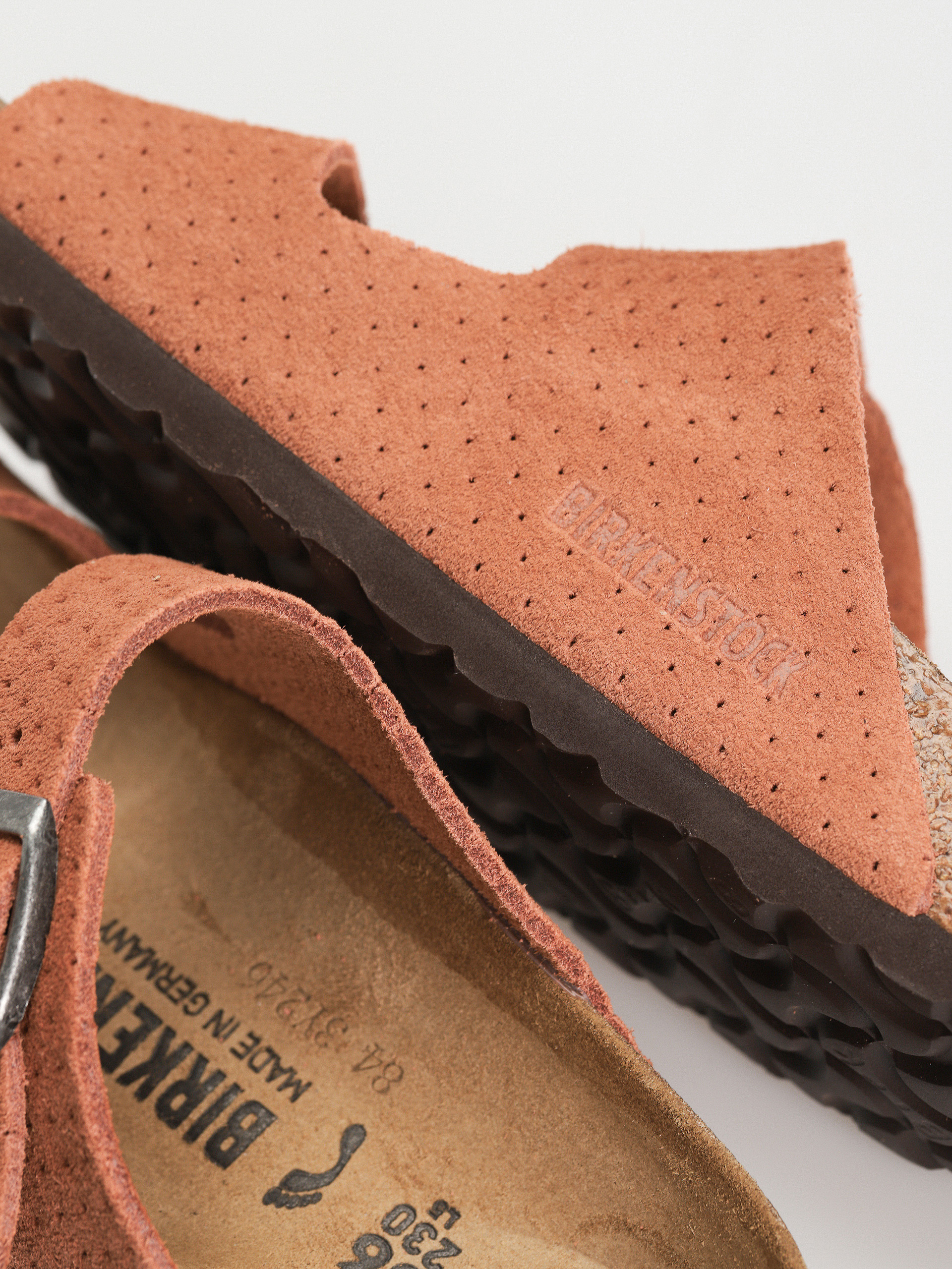 Șlapi Birkenstock Arizona Suede Embossed Narrow Wmn (emboss dots burnt orange)