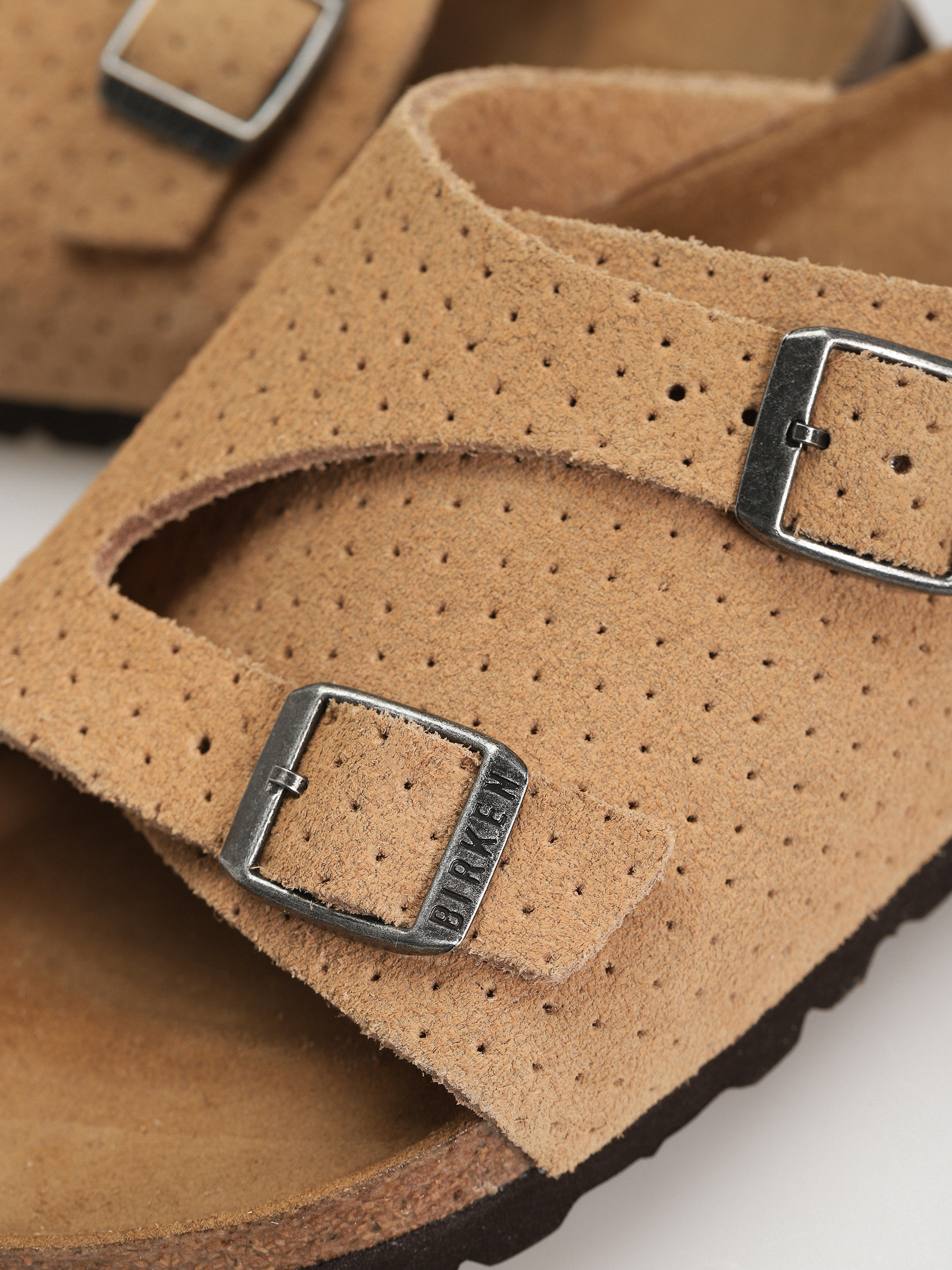 Șlapi Birkenstock Zurich Suede Embossed Narrow Wmn (emboss dots new beige)
