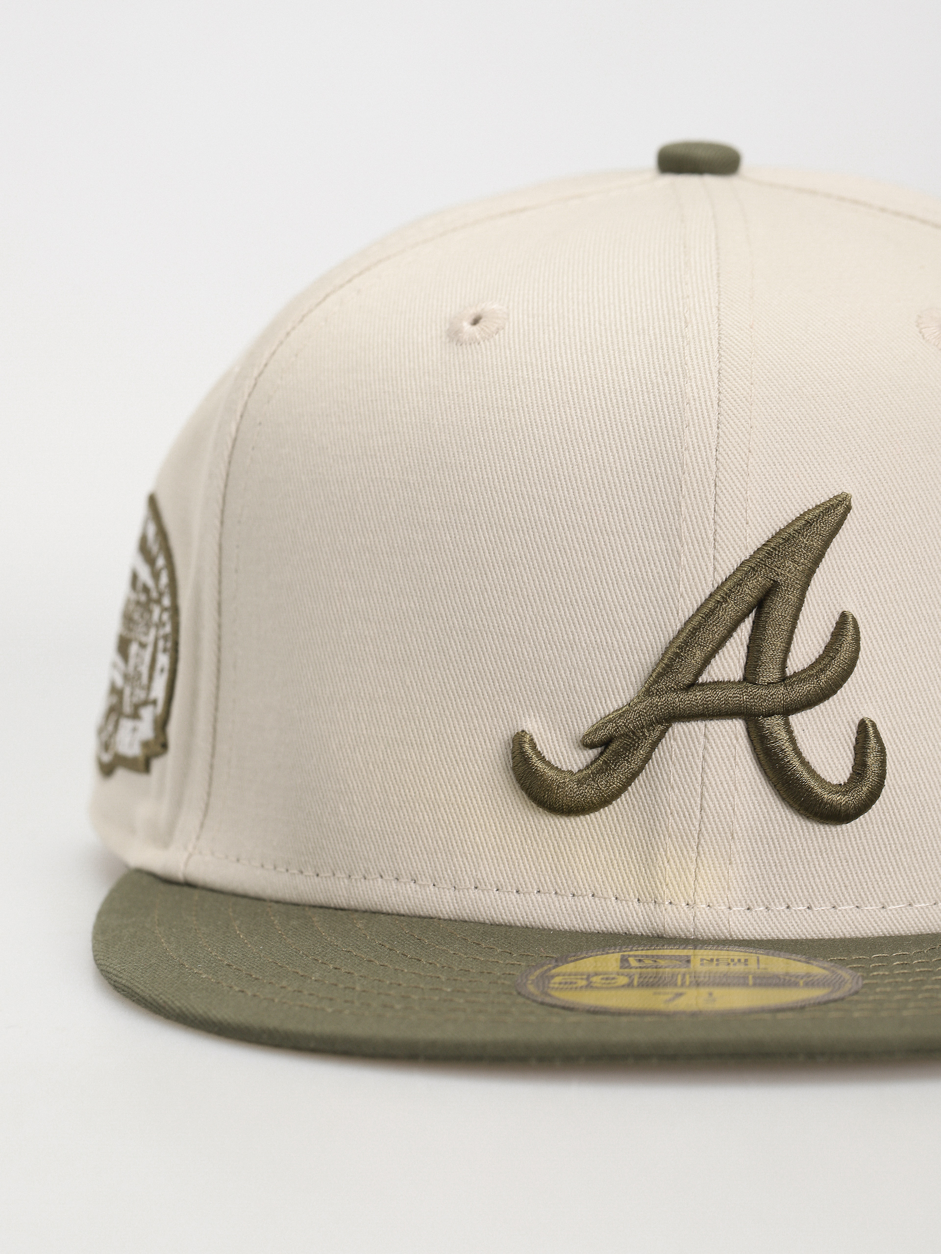 Șapcă New Era White Crown 59Fifty Atlanta Braves (khaki/white)