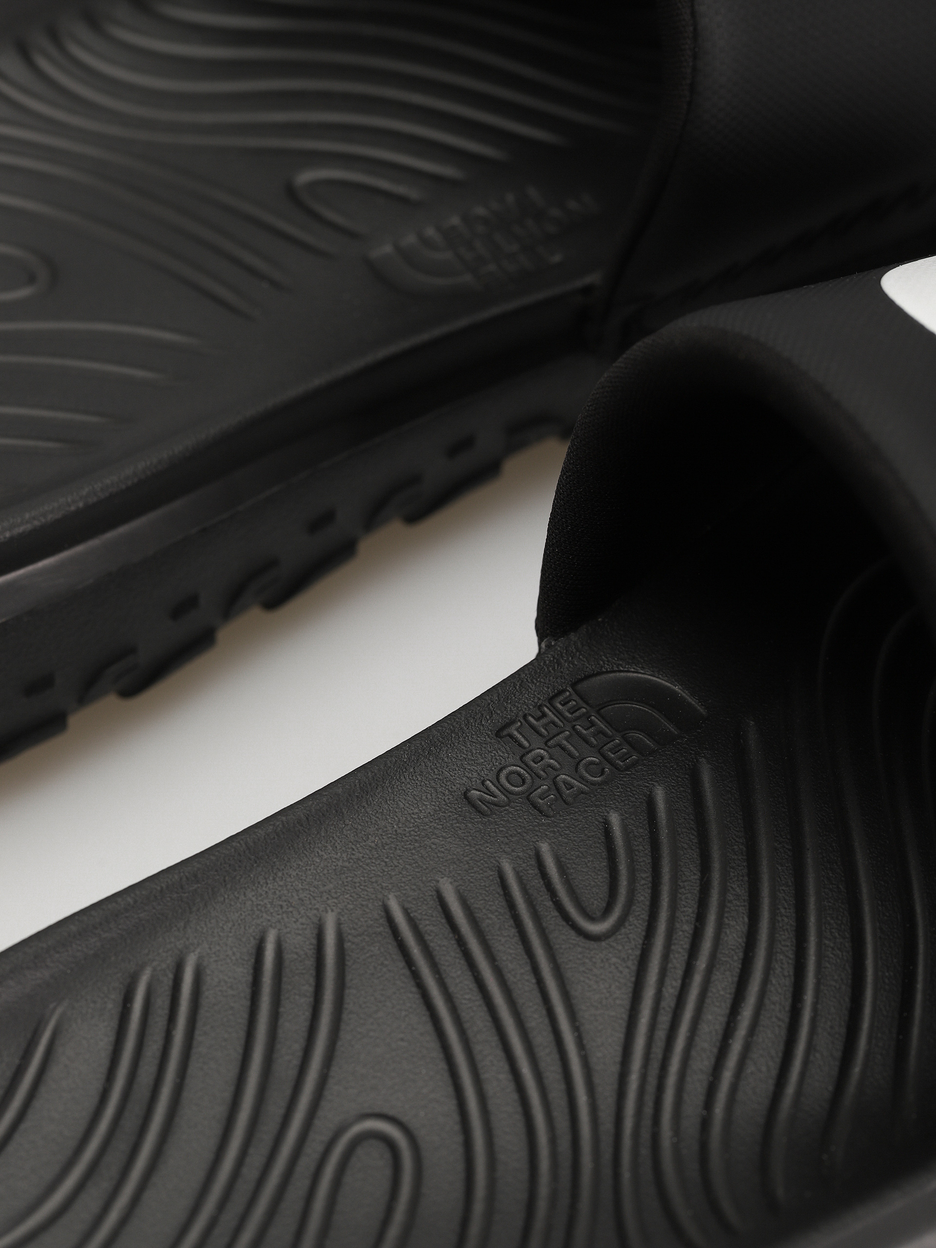 Șlapi The North Face Never Stop Cush (tnf black/tnf black)