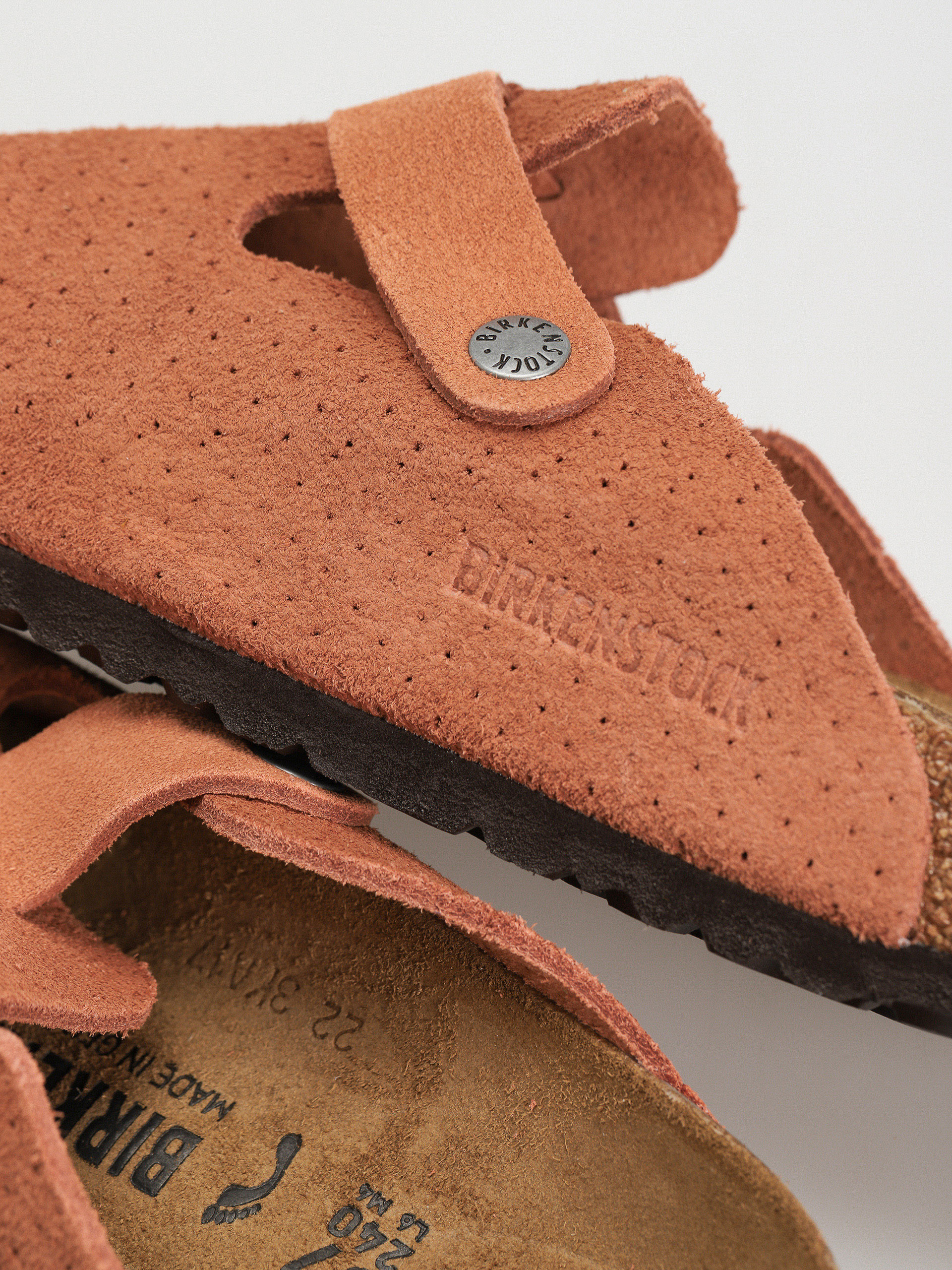 Șlapi Birkenstock Boston Suede Embossed Narrow Wmn (emboss dots burnt orange)