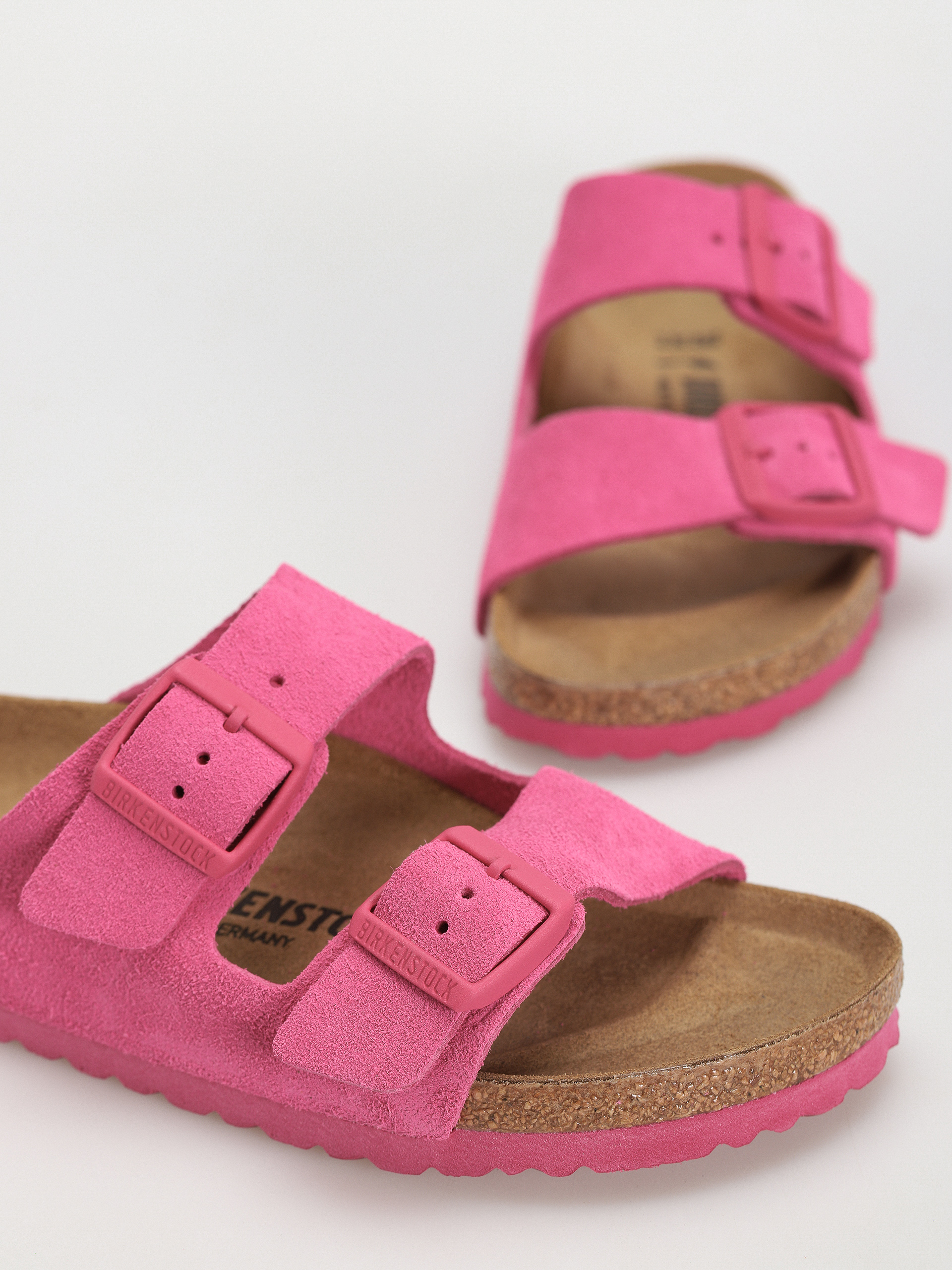 Șlapi Birkenstock Arizona Suede Leather Narrow Wmn (fuchsia tulip)