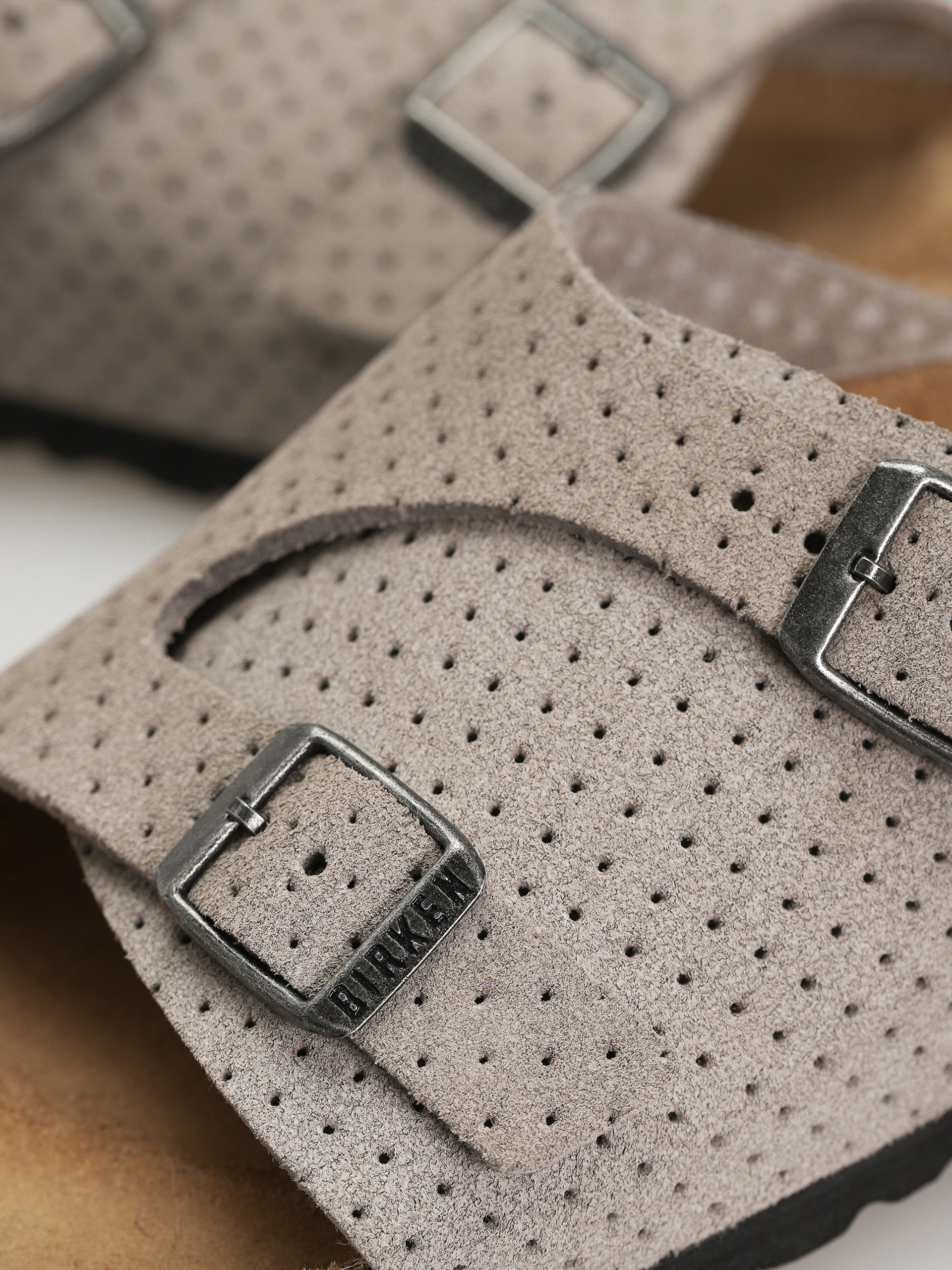 Șlapi Birkenstock Zurich Suede Embossed Narrow Wmn (emboss dots stone coin)