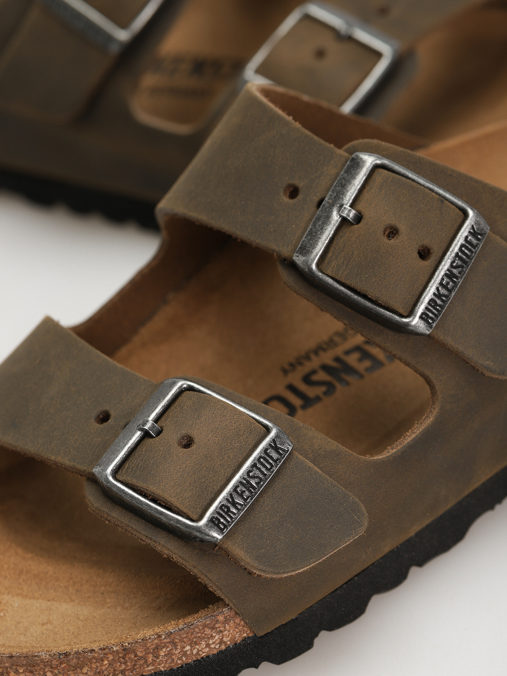 Șlapi Birkenstock Arizona Oiled Leather Narrow Wmn (faded khaki)