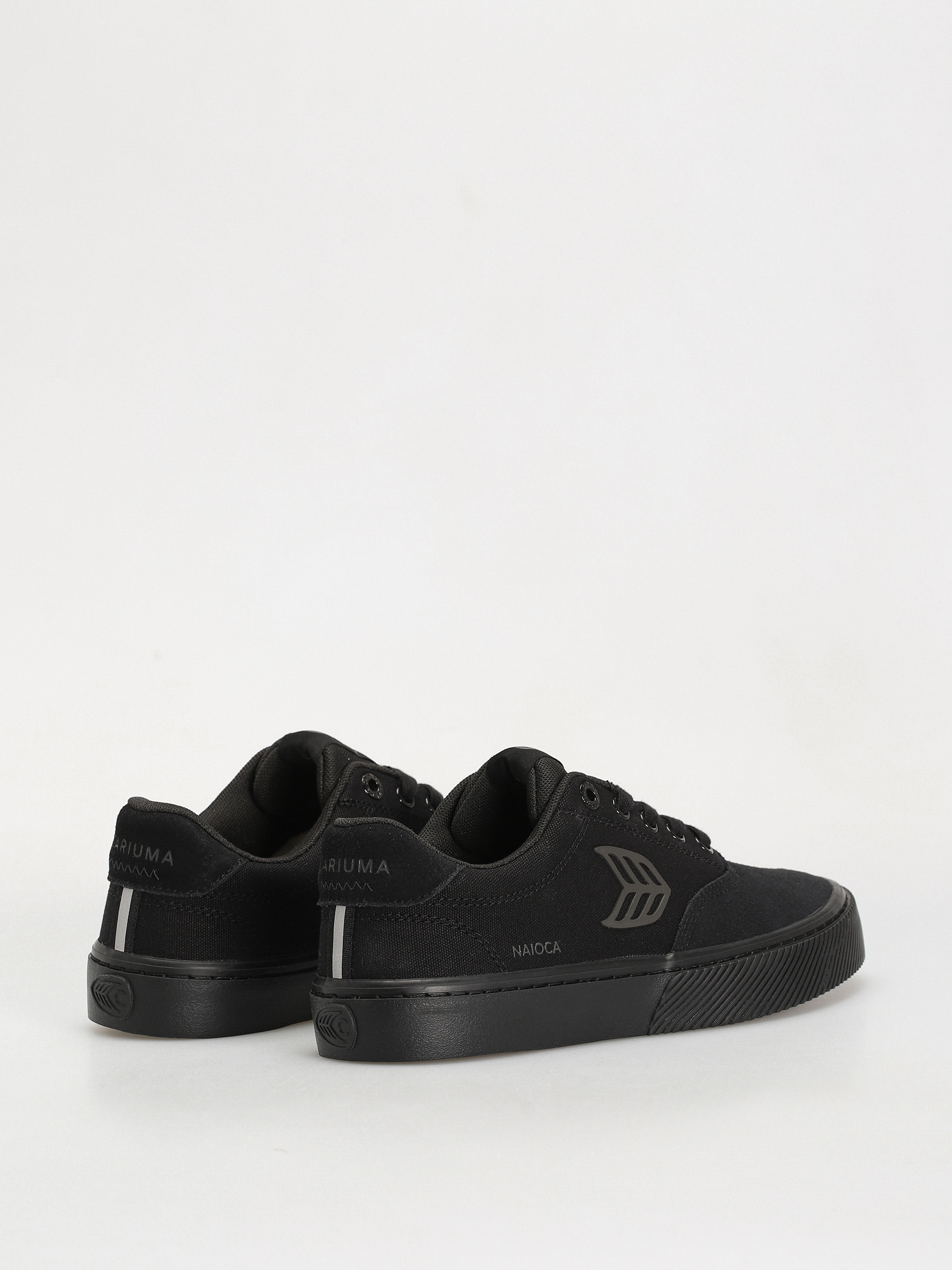 Pantofi Cariuma Naioca Pro (all black/ash grey)
