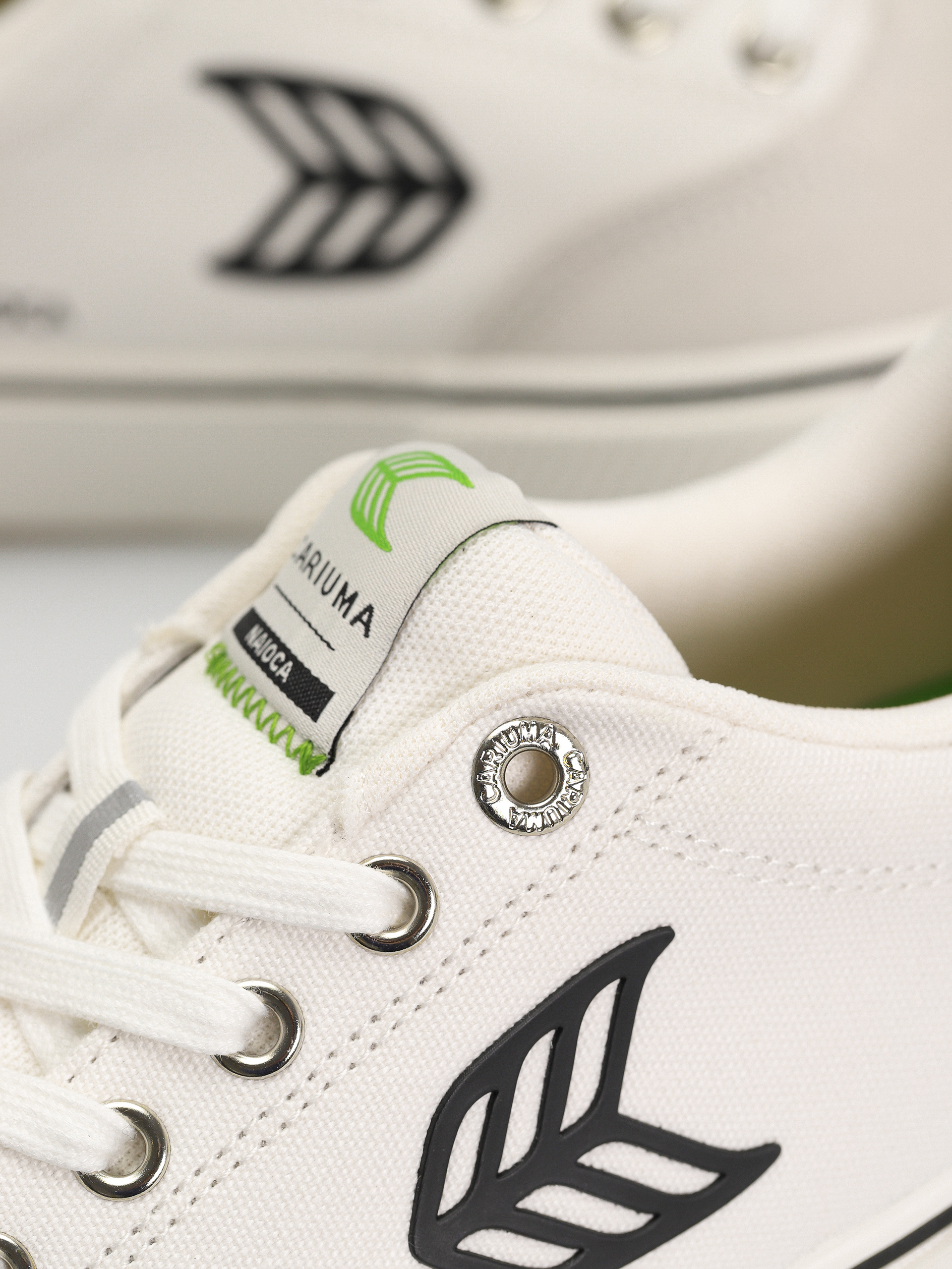 Pantofi Cariuma Naioca Pro (vintage white/off white/black)