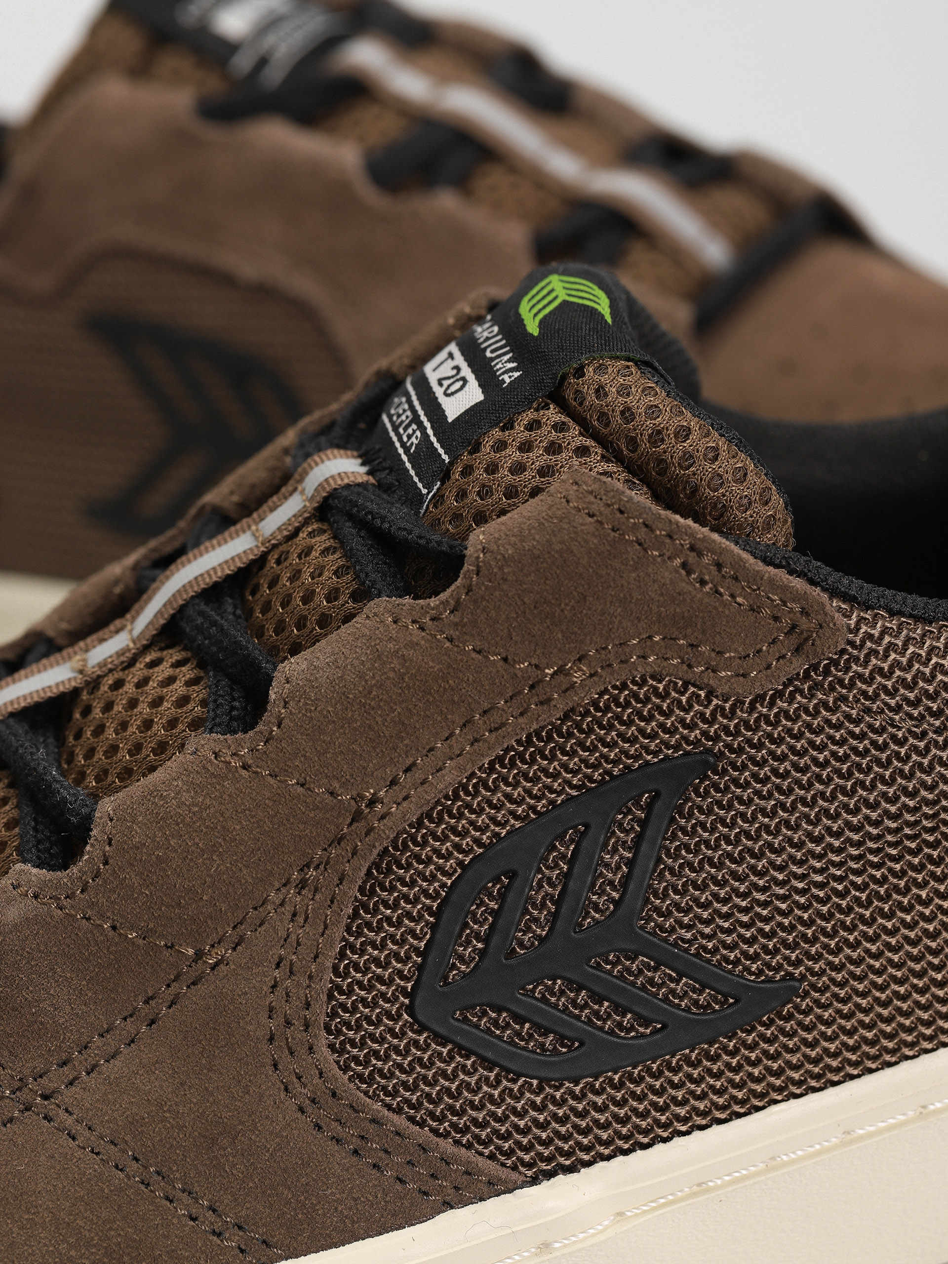 Pantofi Cariuma T20 Pro (dark khaki/black)