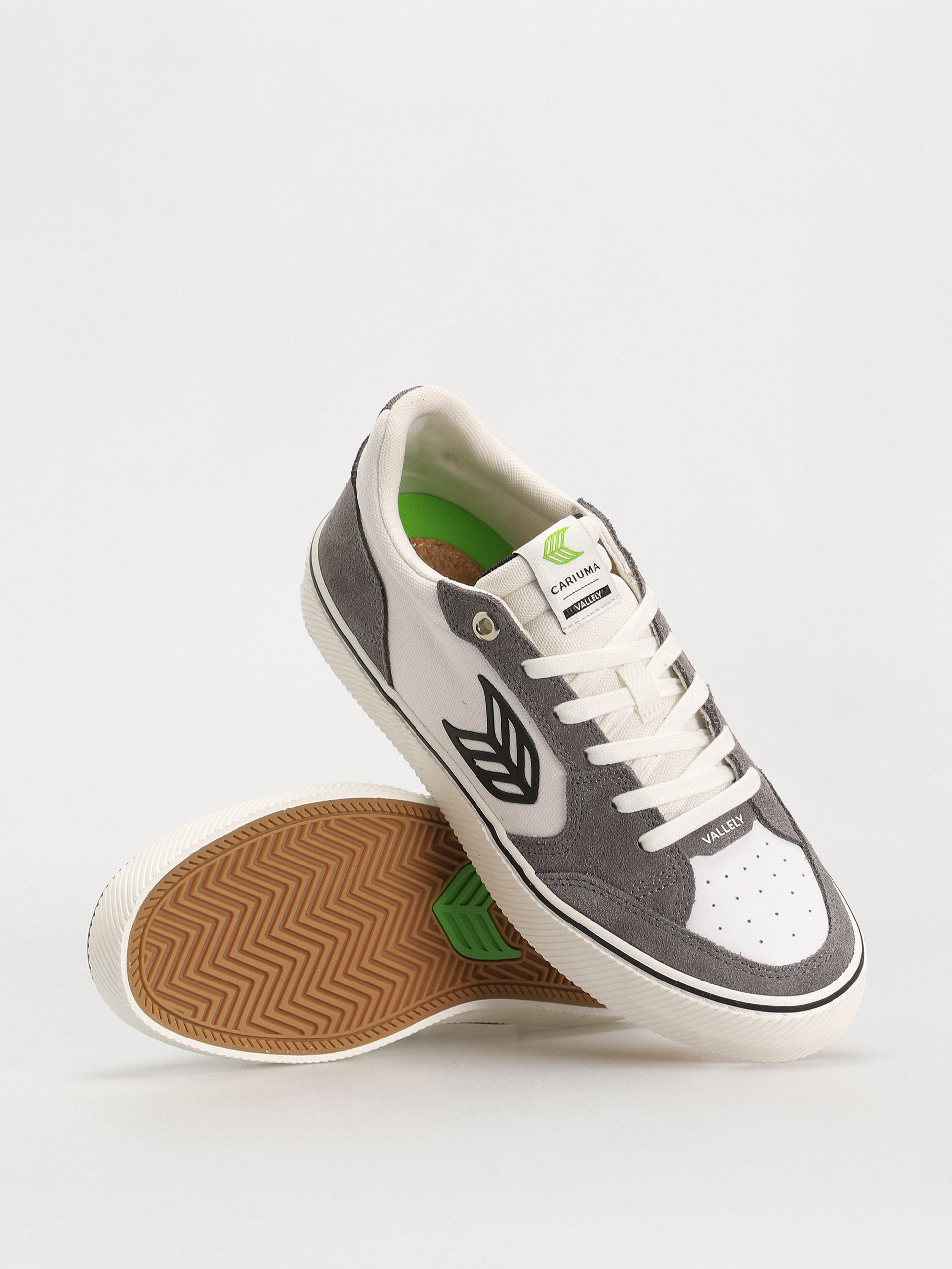 Pantofi Cariuma Vallely Pro (off white/charcoal grey)