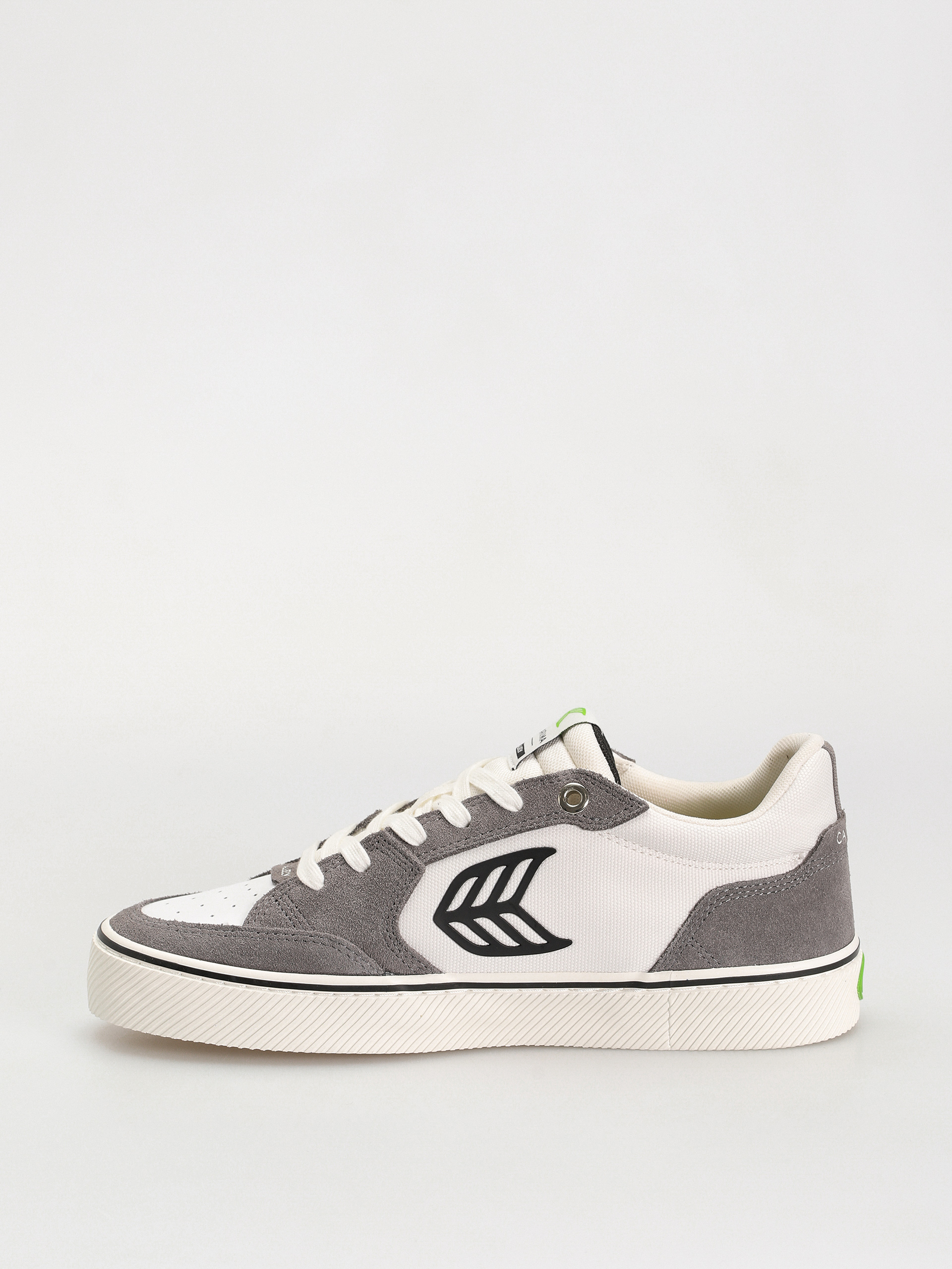 Pantofi Cariuma Vallely Pro (off white/charcoal grey)