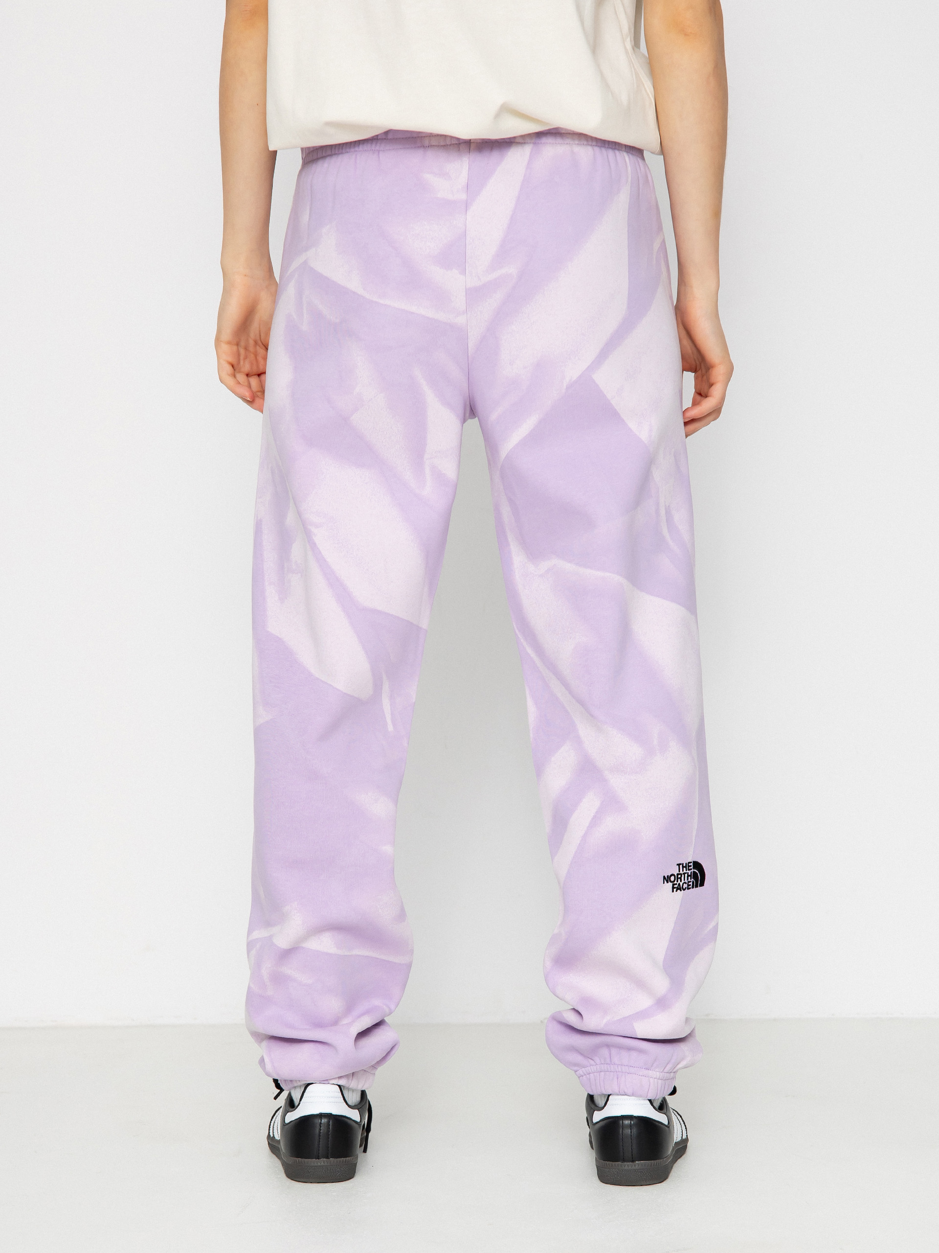 Pantaloni The North Face Essential Jogger Print Wmn (icy lilac garment fold)