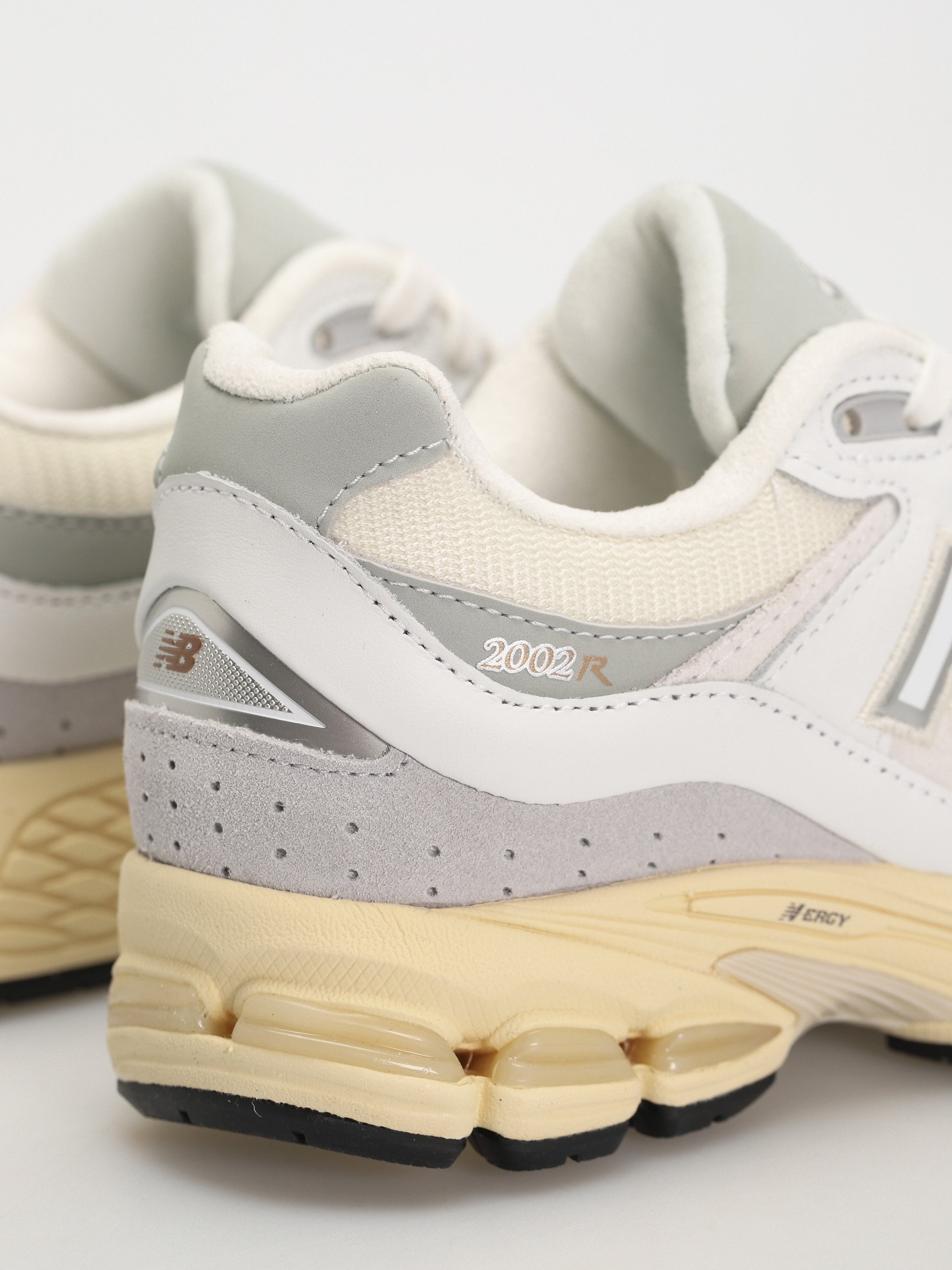 Pantofi New Balance 2002 (white)