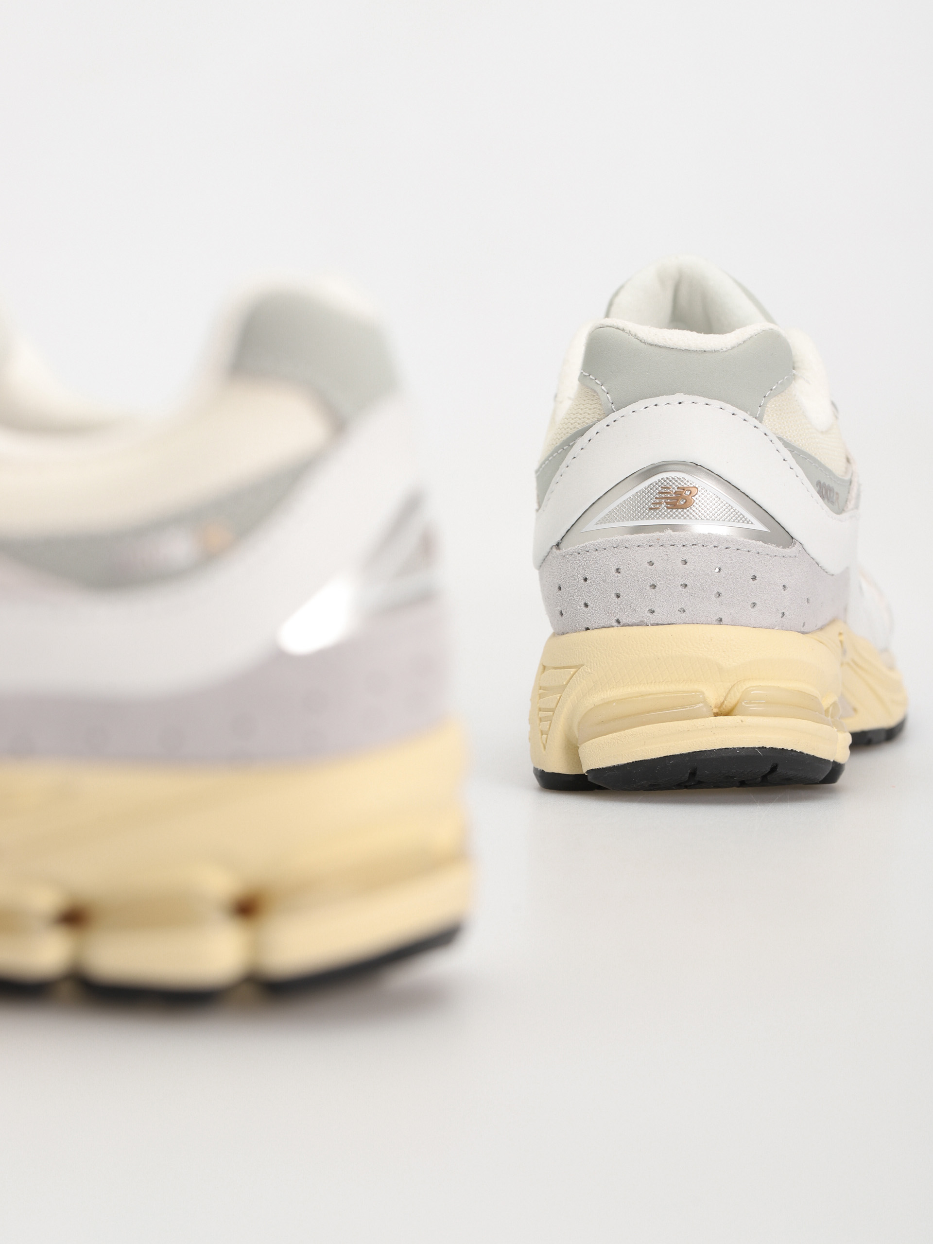 Pantofi New Balance 2002 (white)