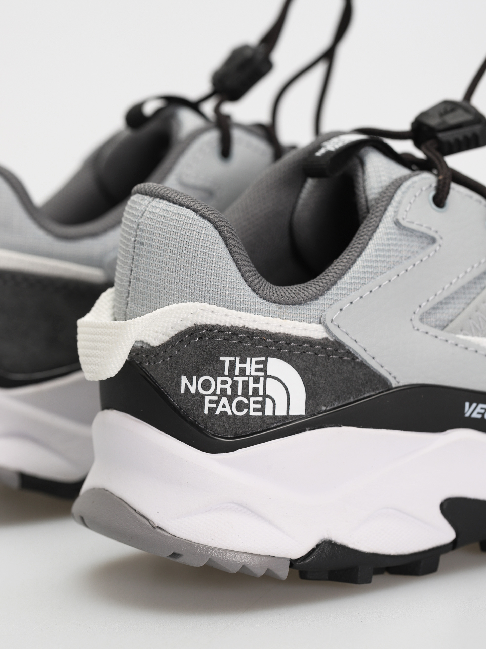 Pantofi The North Face Vectiv Taraval Tech Wmn (high rise grey/smoked p)