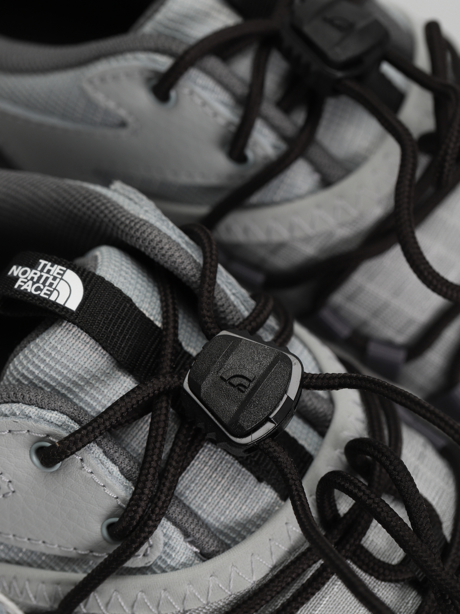 Pantofi The North Face Vectiv Taraval Tech Wmn (high rise grey/smoked p)