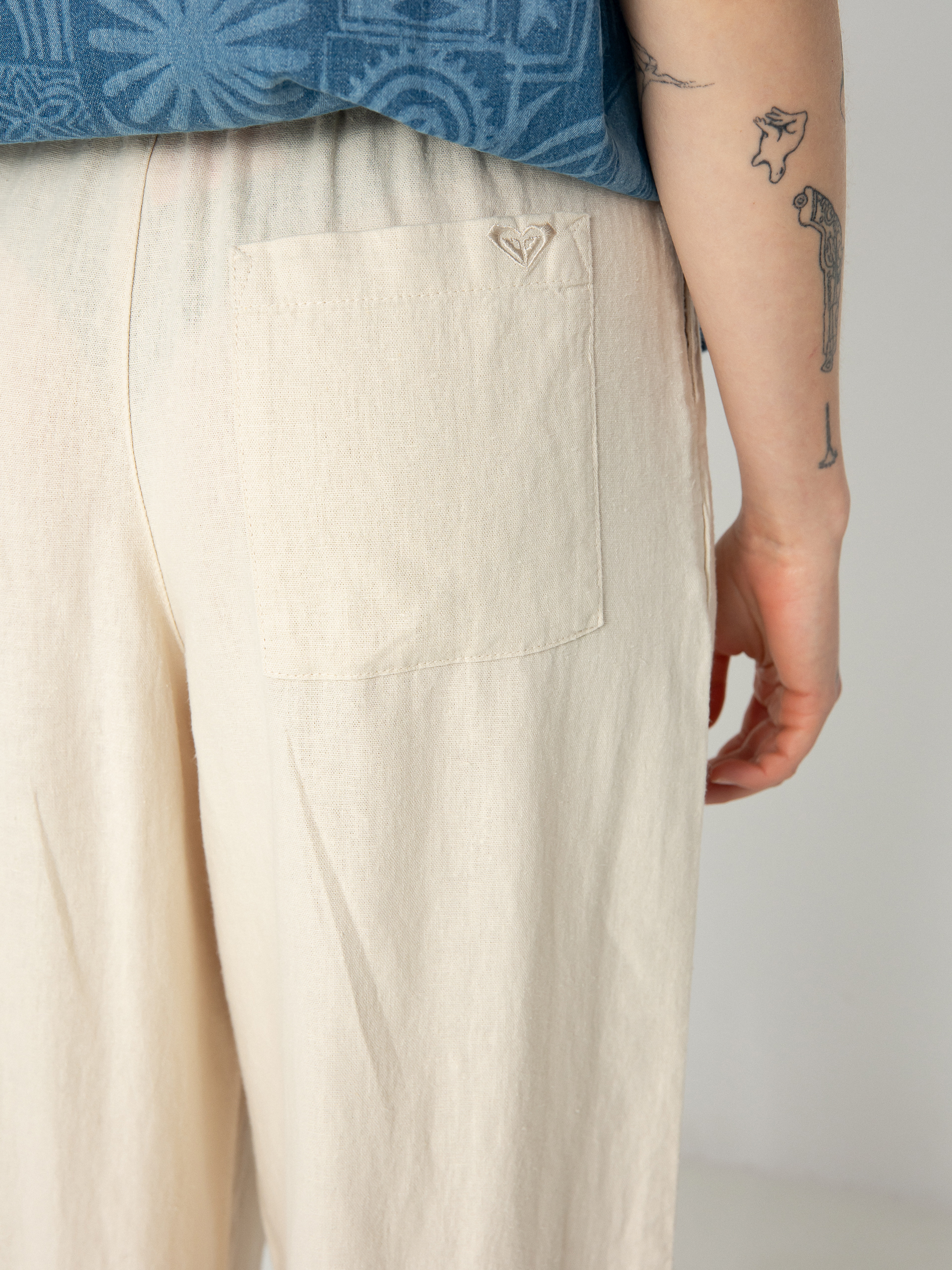 Pantaloni Roxy Lekeitio Break Mid Pant Wmn (tapioca)