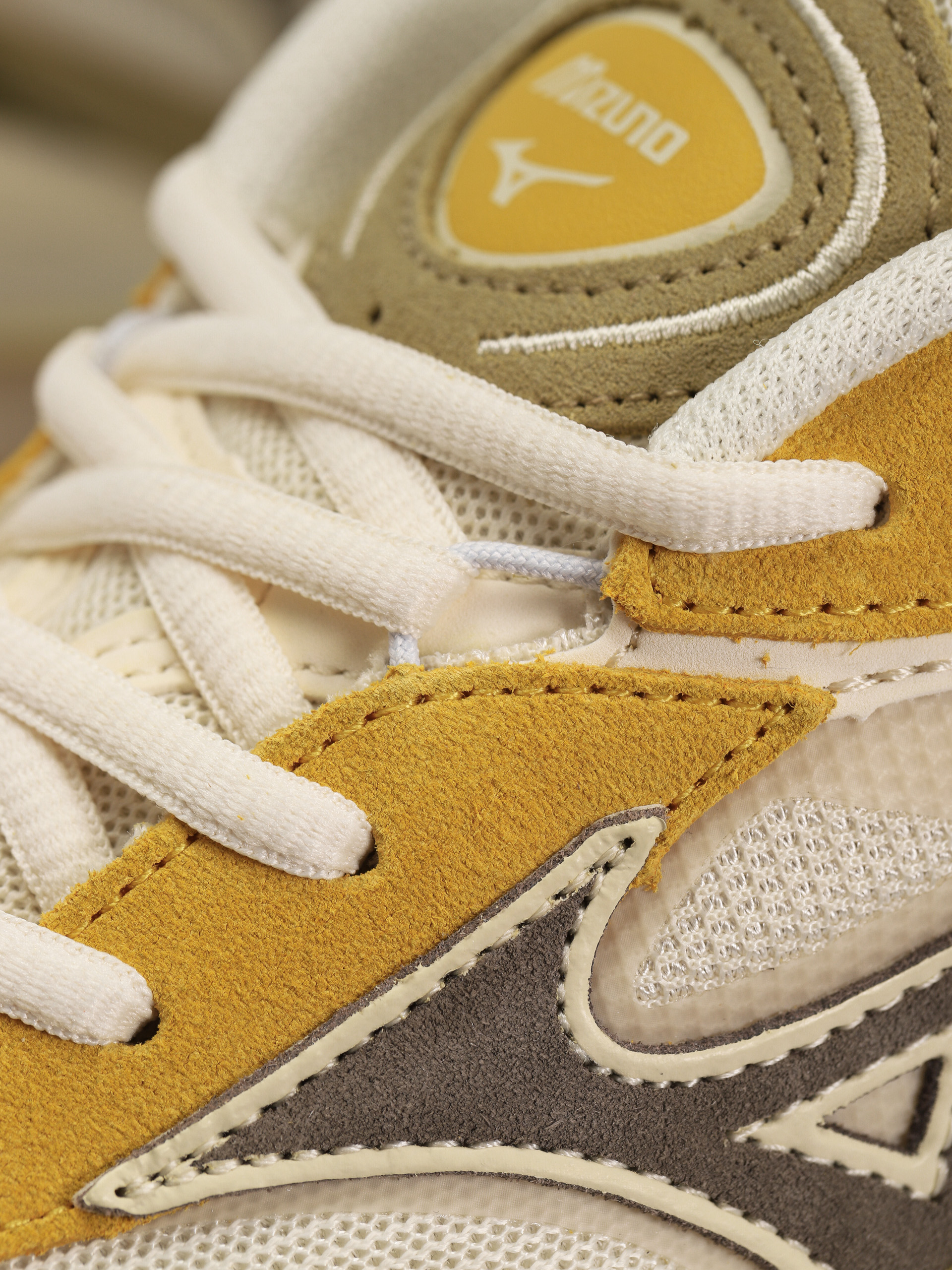 Pantofi Mizuno Wave Rider Beta (cedar/major brown/cloud cream)