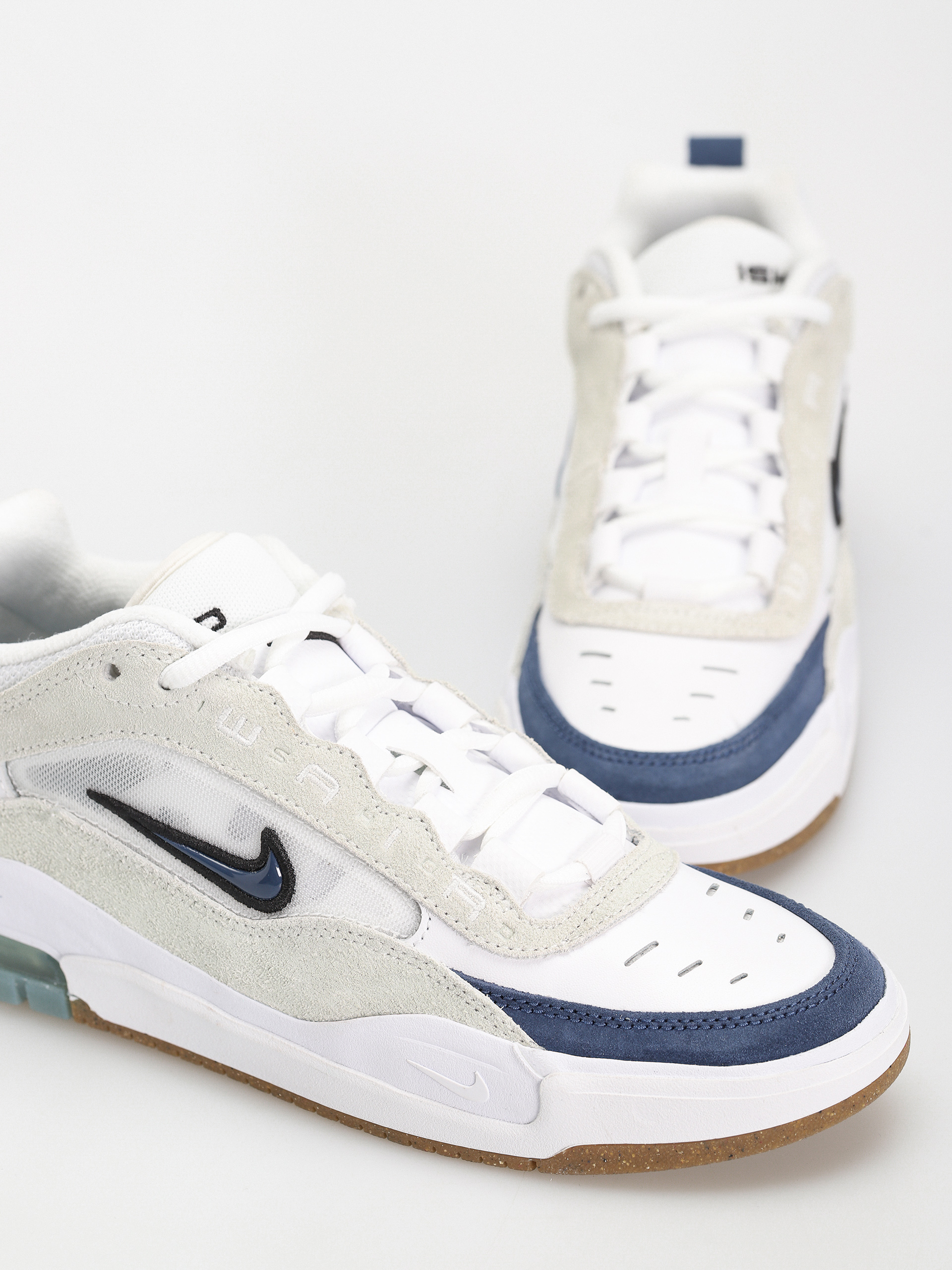 Pantofi Nike SB Ishod 2 (white/navy summit white black)