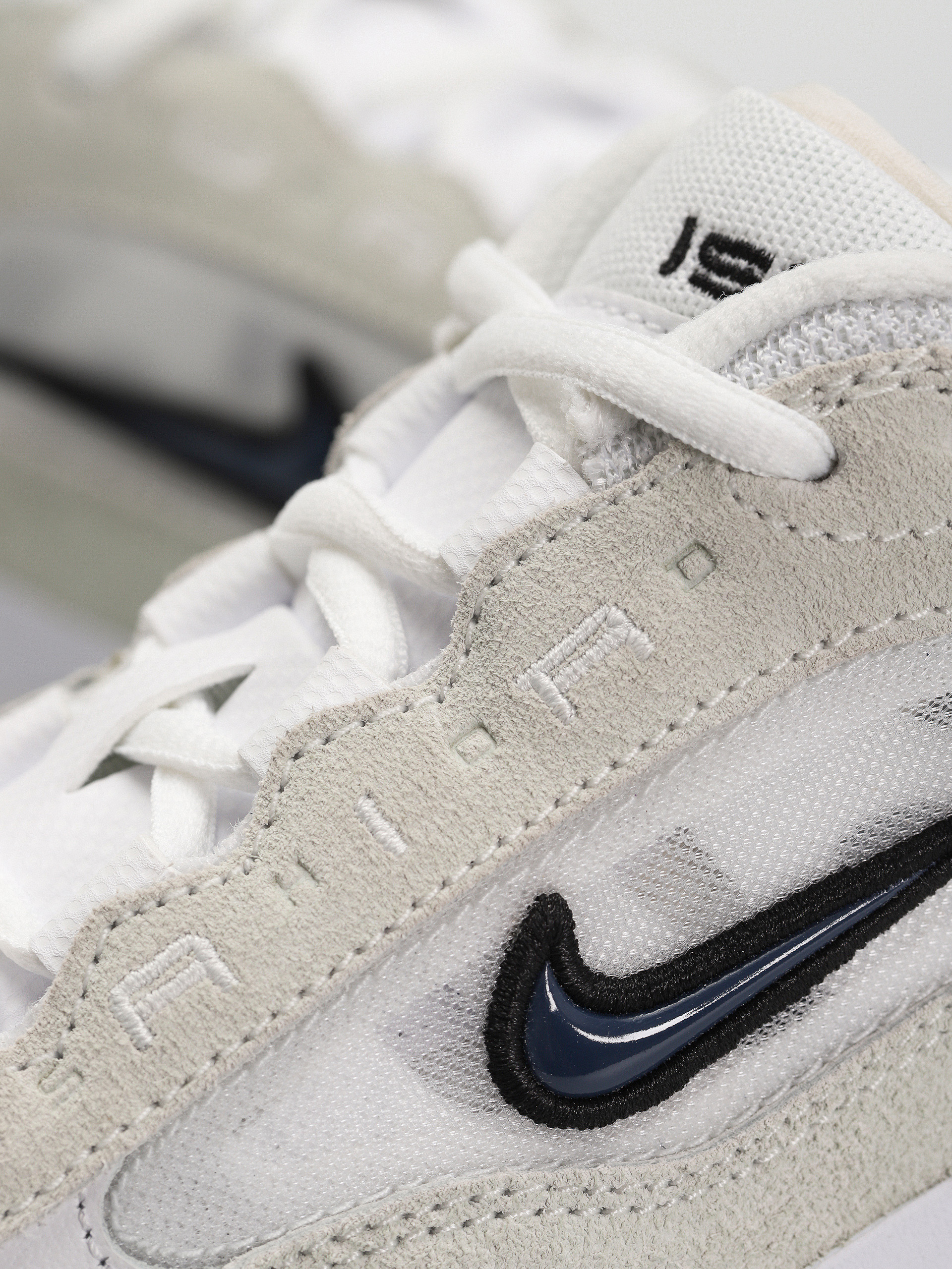 Pantofi Nike SB Ishod 2 (white/navy summit white black)