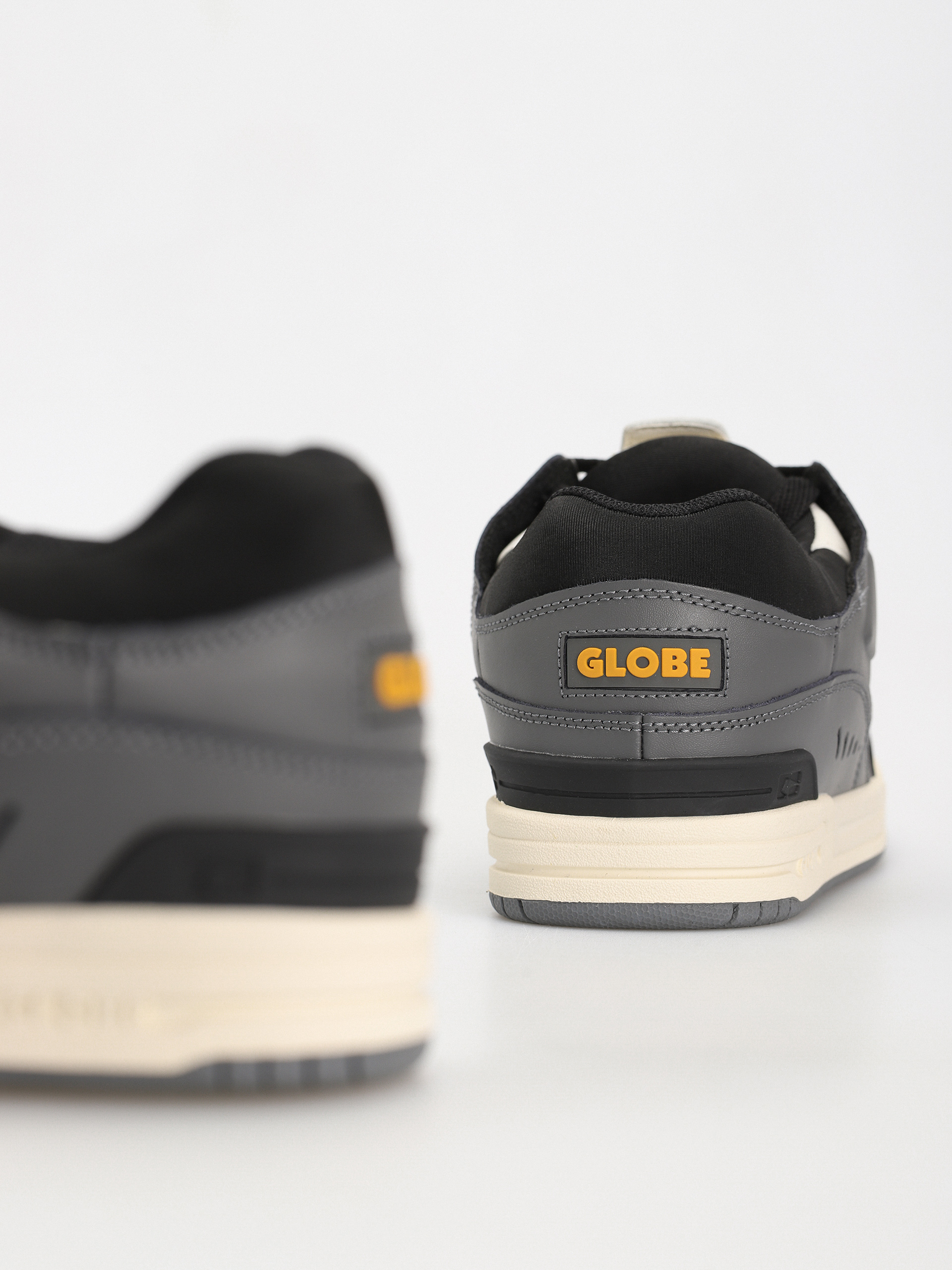 Pantofi Globe Fusion (lead/antique)