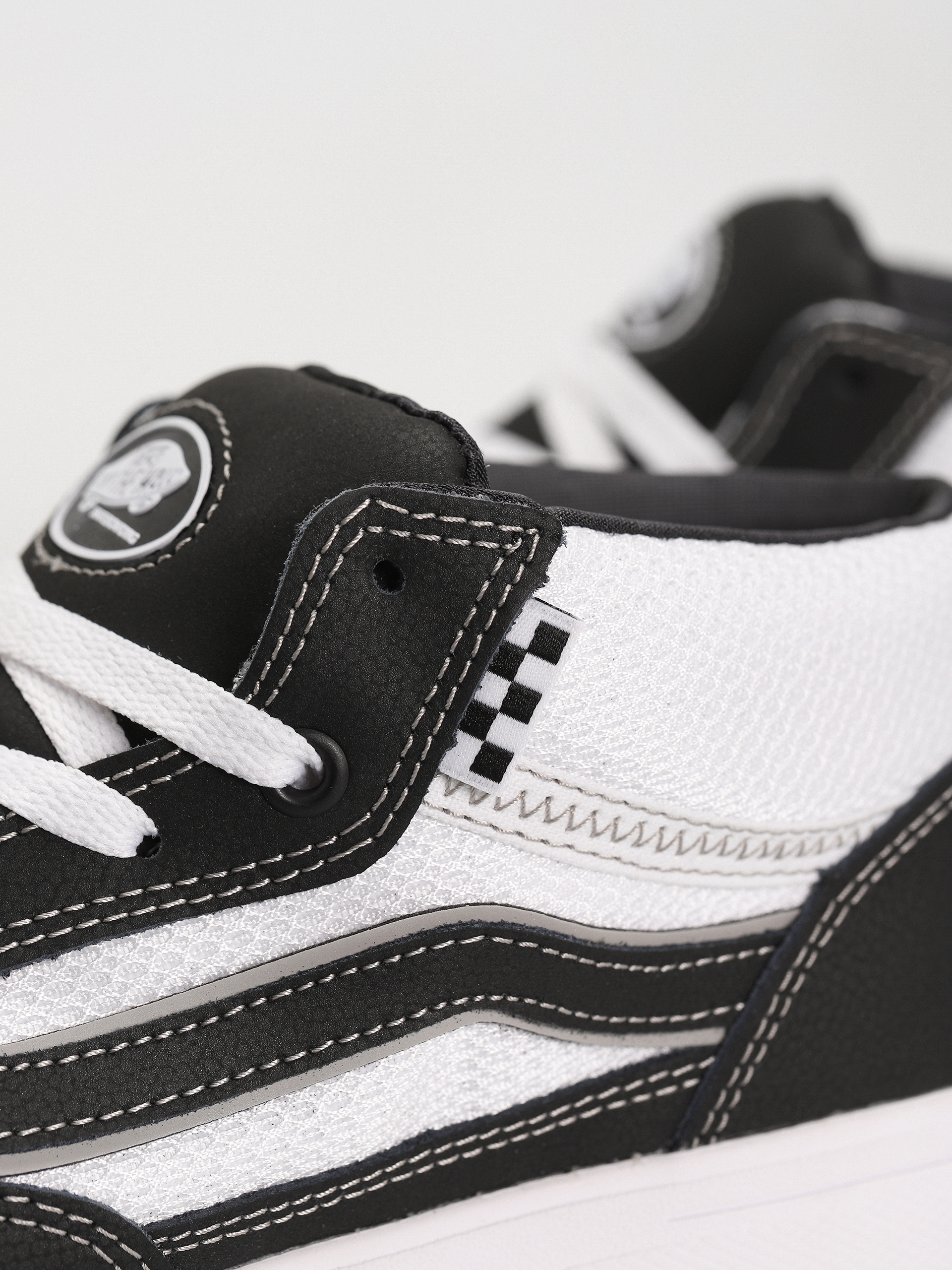 Pantofi Vans Zahba Mid (black/white/red)