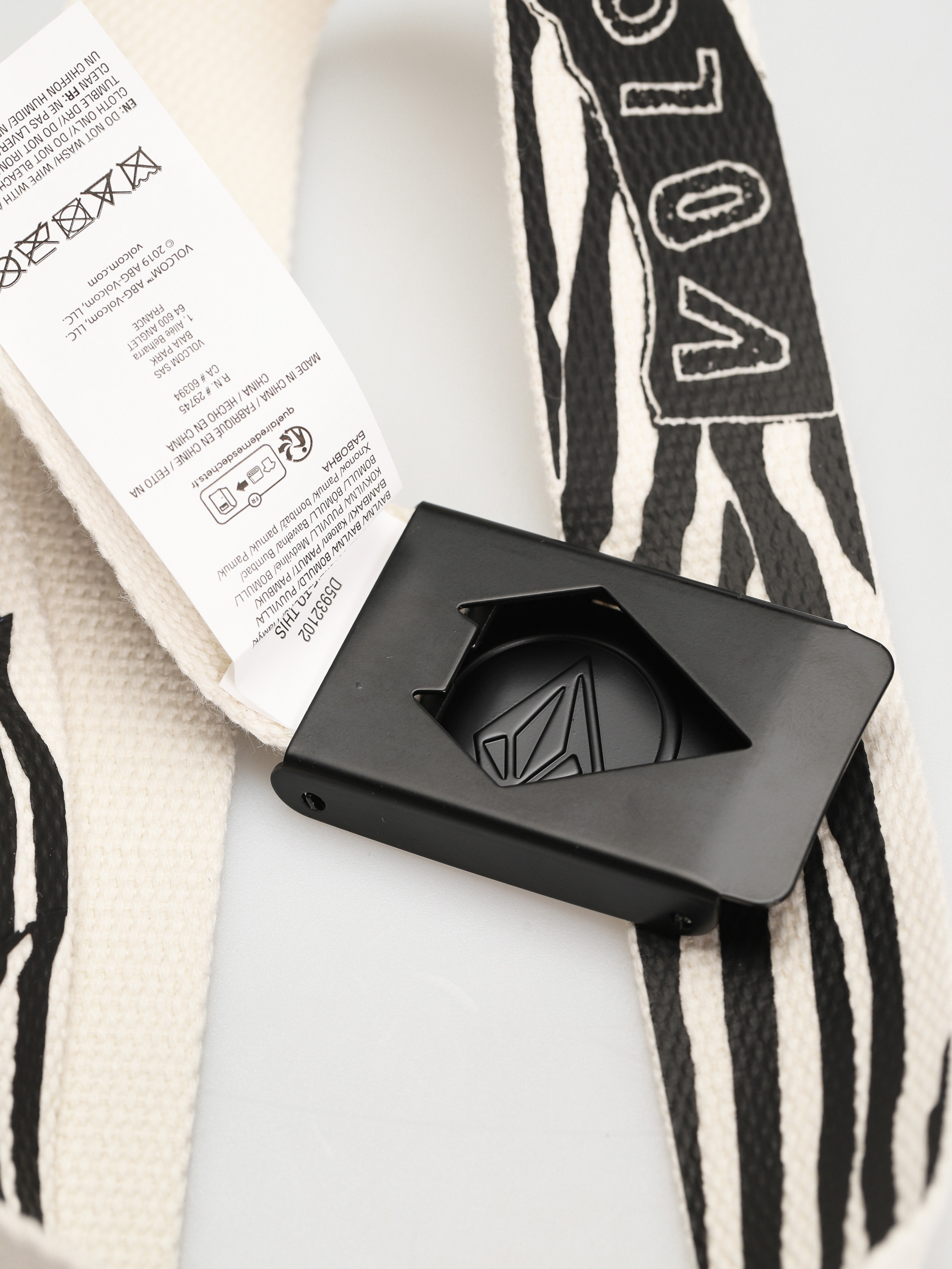Curea Volcom Circle Web (off white)
