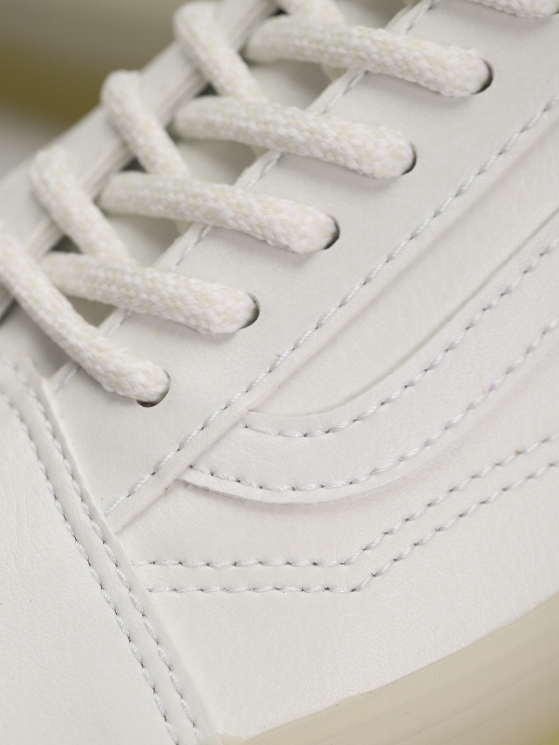 Pantofi Vans Old Skool (glow to the flo' white)