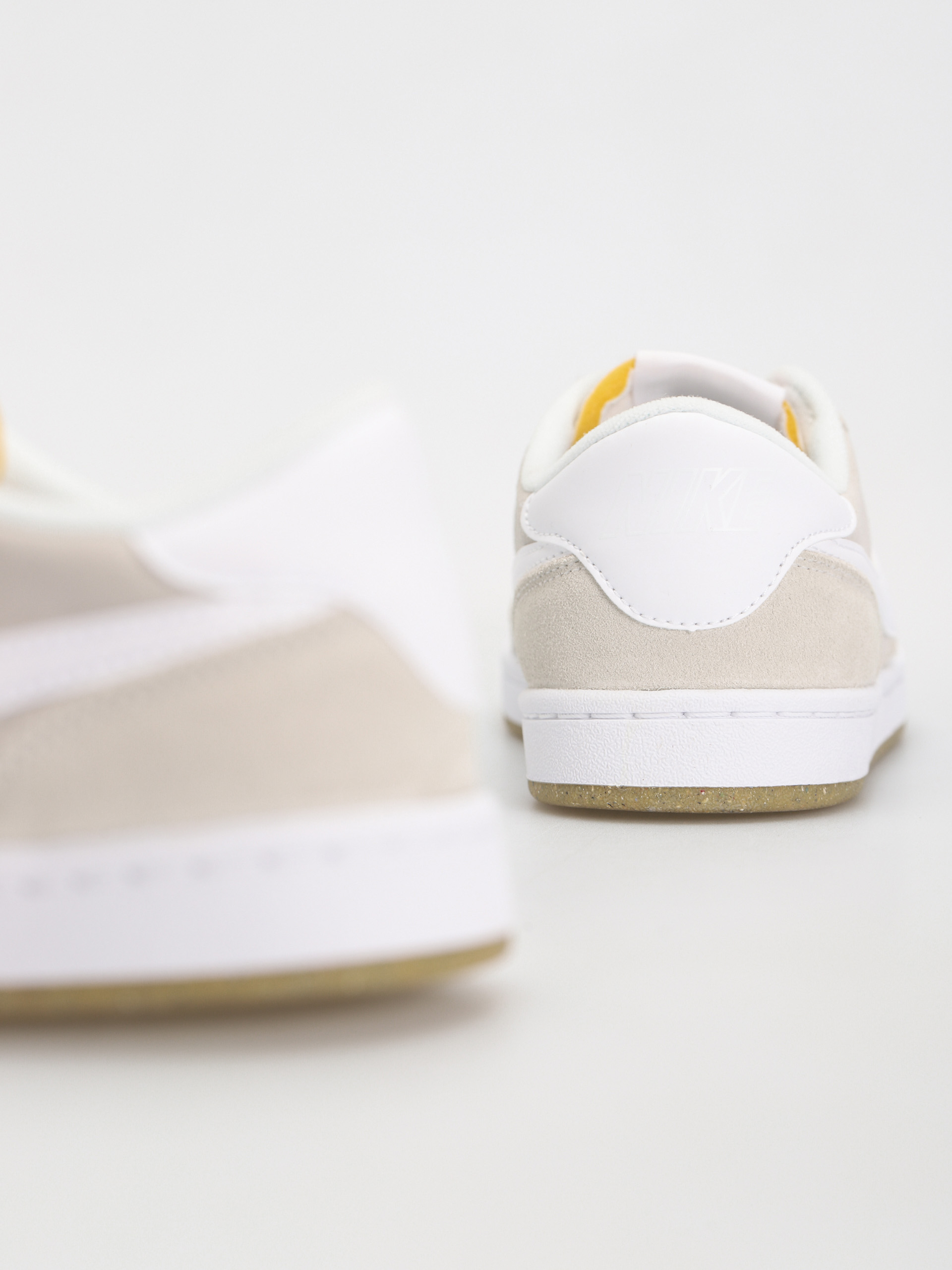 Pantofi Nike SB Sb Fc Classic (summit white/summit white white)