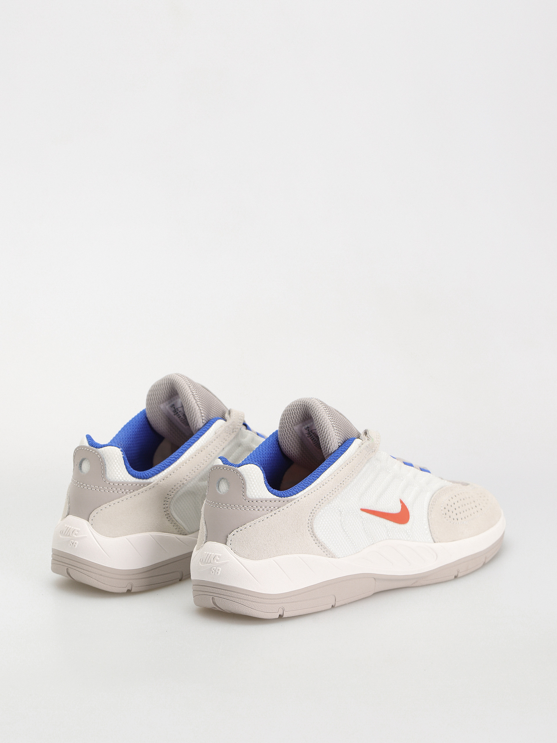Pantofi Nike SB Vertebrae (summit white/cosmic clay platinum tint)