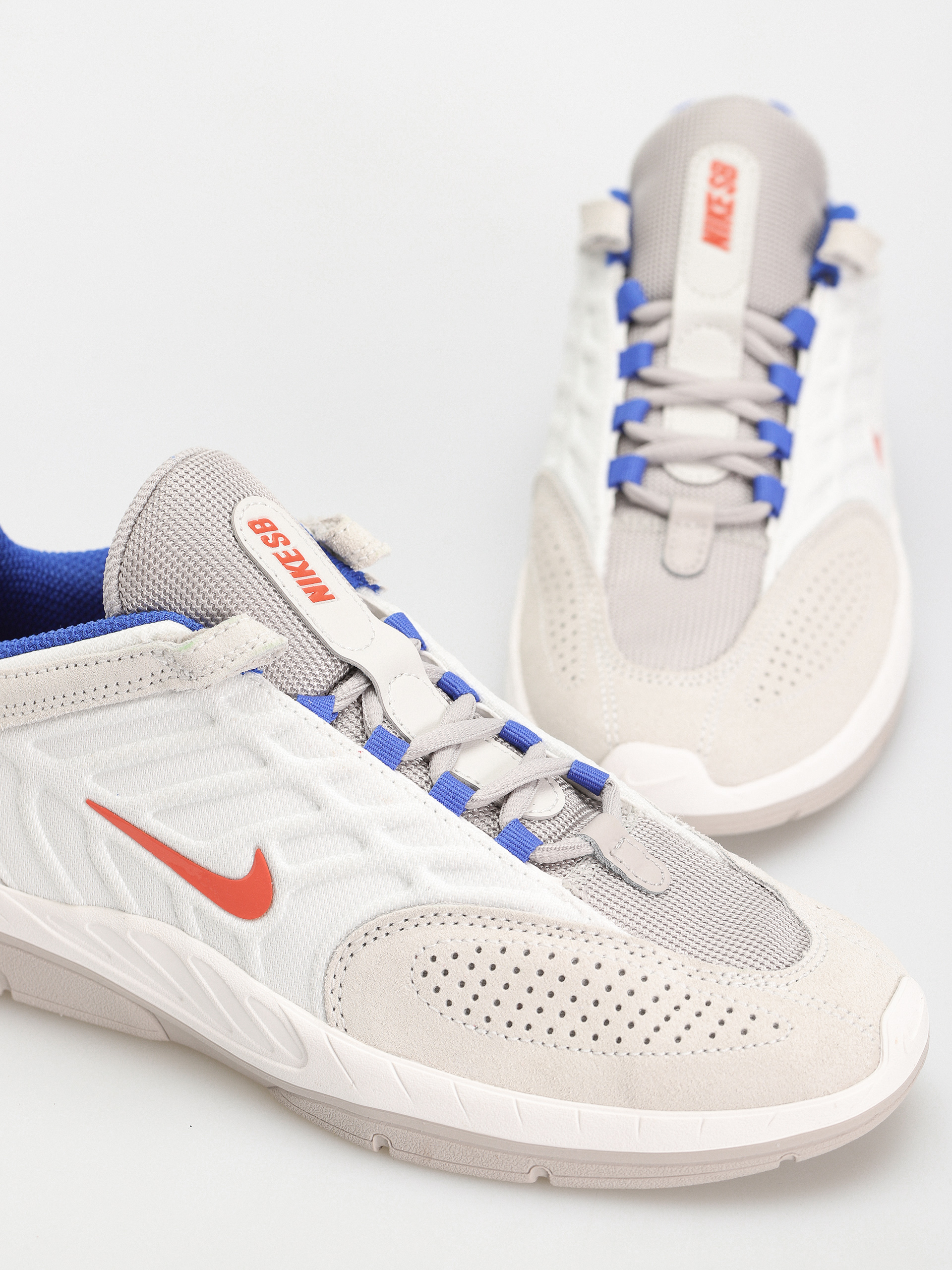 Pantofi Nike SB Vertebrae (summit white/cosmic clay platinum tint)