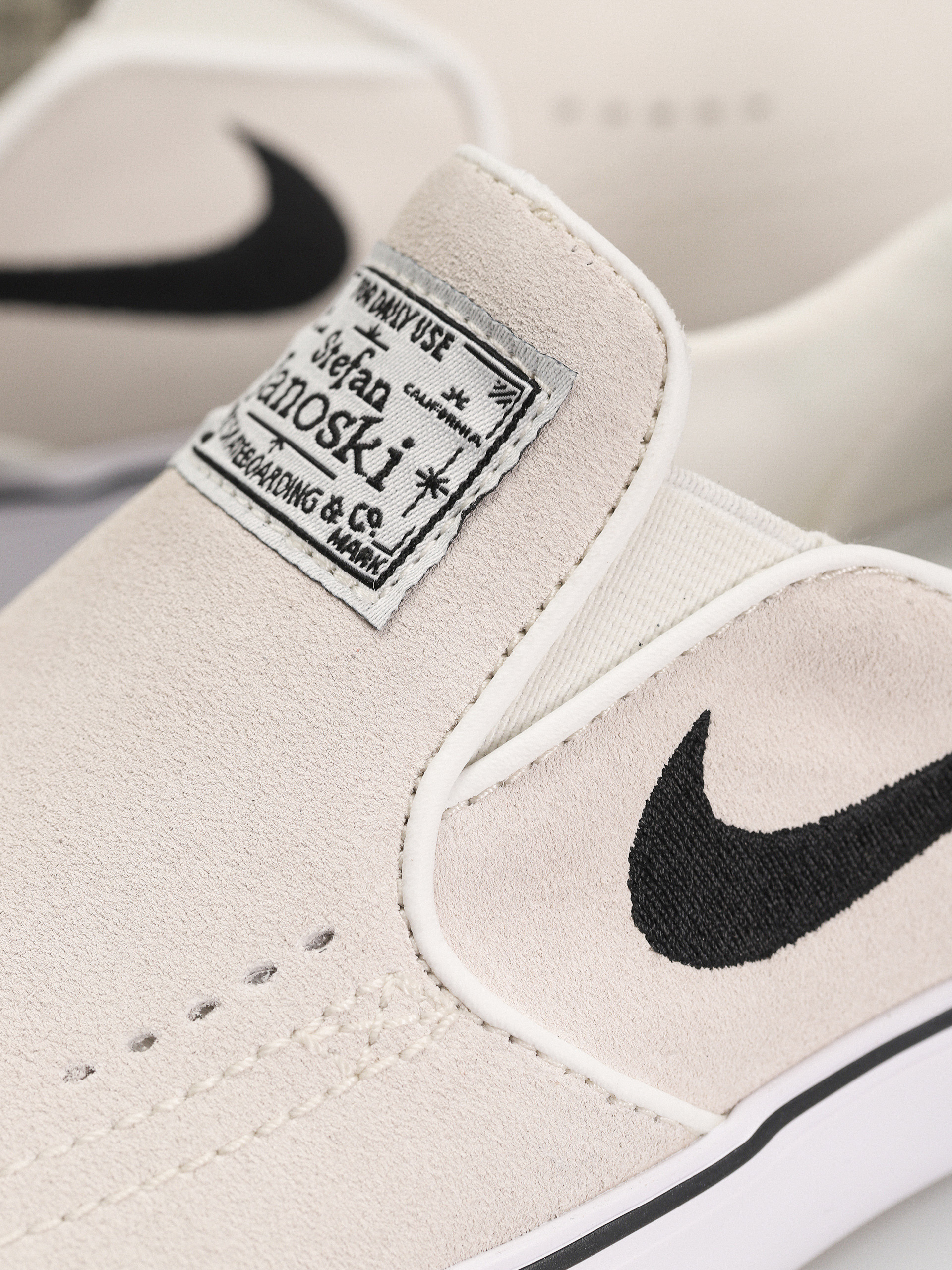 Pantofi Nike SB Janoski+ Slip (summit white/black summit white white)