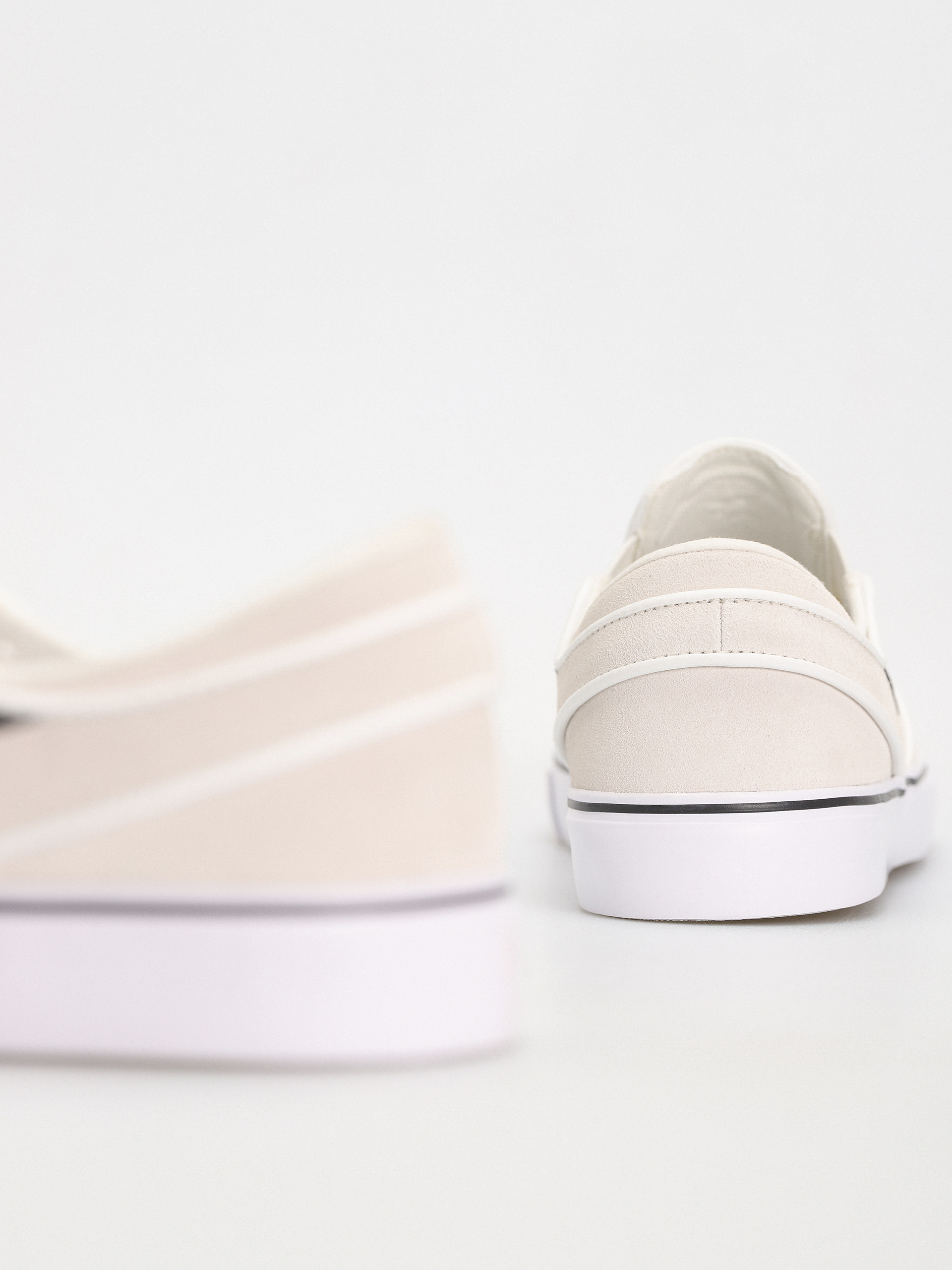 Pantofi Nike SB Janoski+ Slip (summit white/black summit white white)