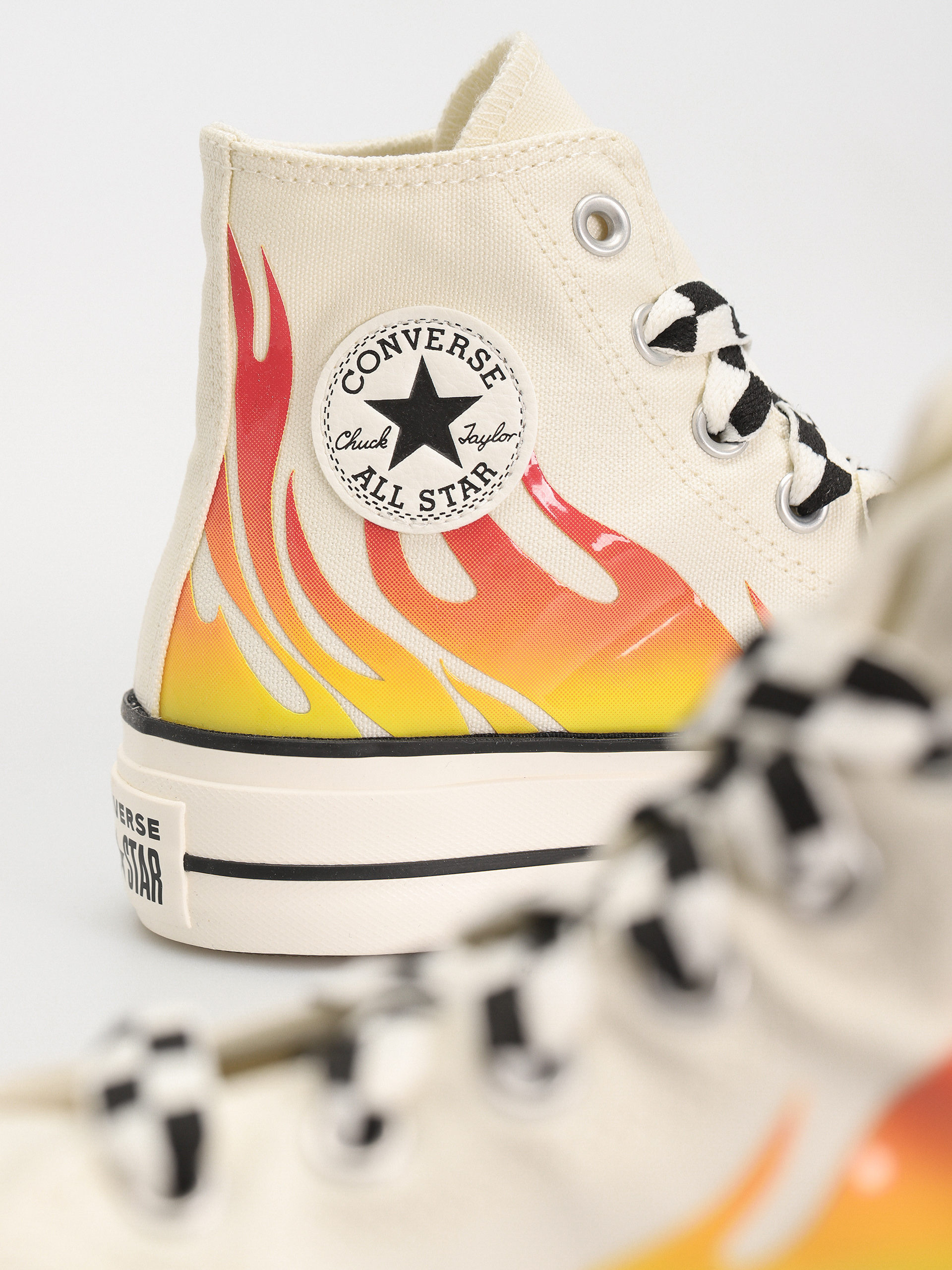 Teniși Converse Chuck Taylor All Star Lift Hi Wmn (flames/off white)