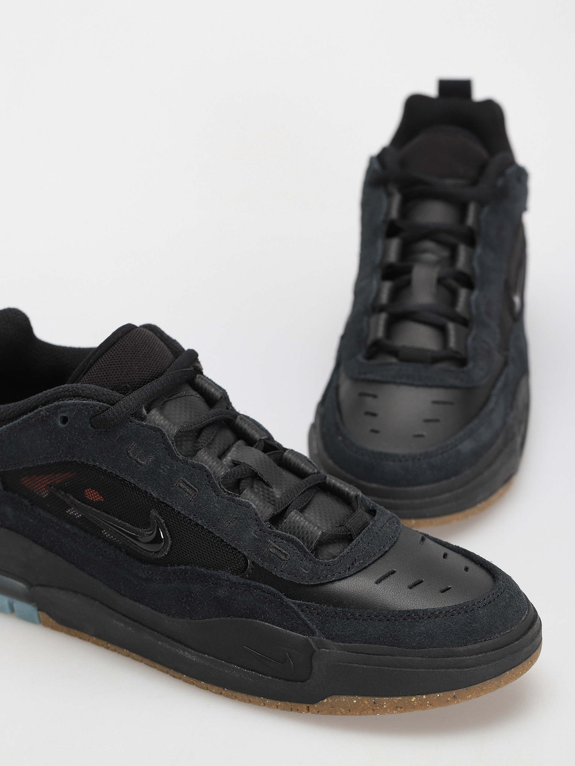 Pantofi Nike SB Air Max Ishod (black/black anthracite black)