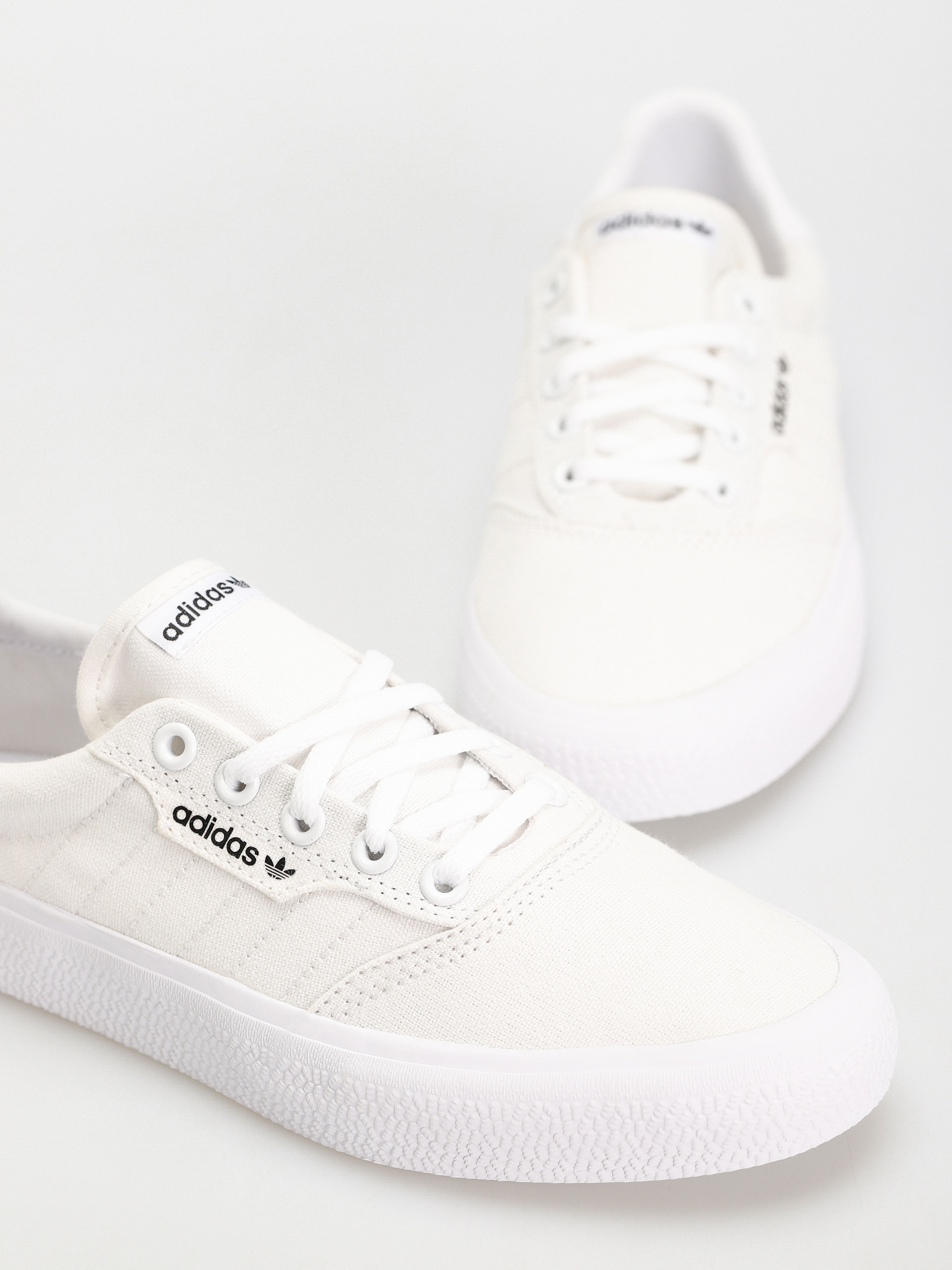 Pantofi adidas 3Mc (ftwwht/ftwwht/goldmt)