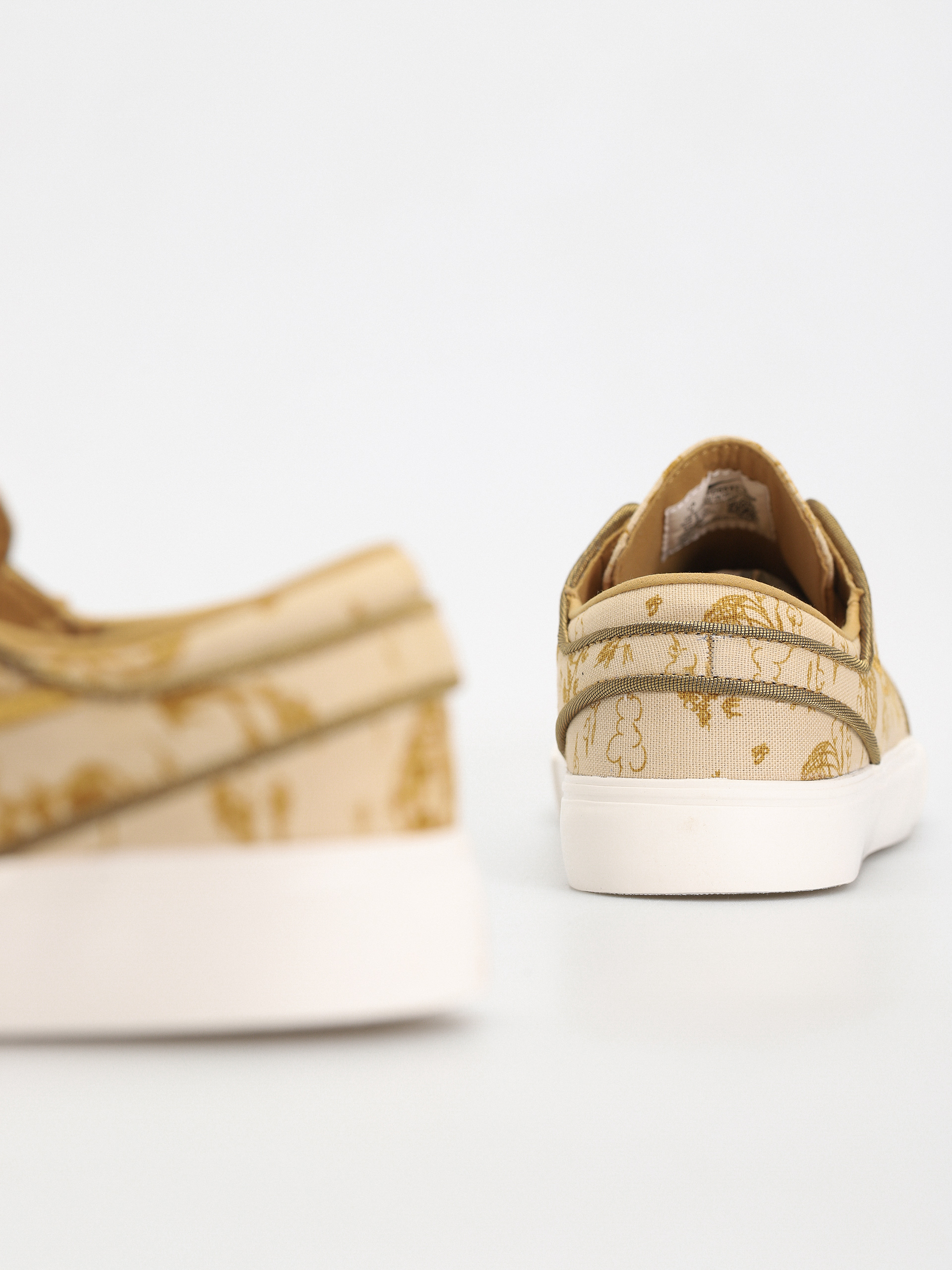 Pantofi Nike SB Zoom Janoski Og+ Premium (sesame/flt gold bronzine sail)