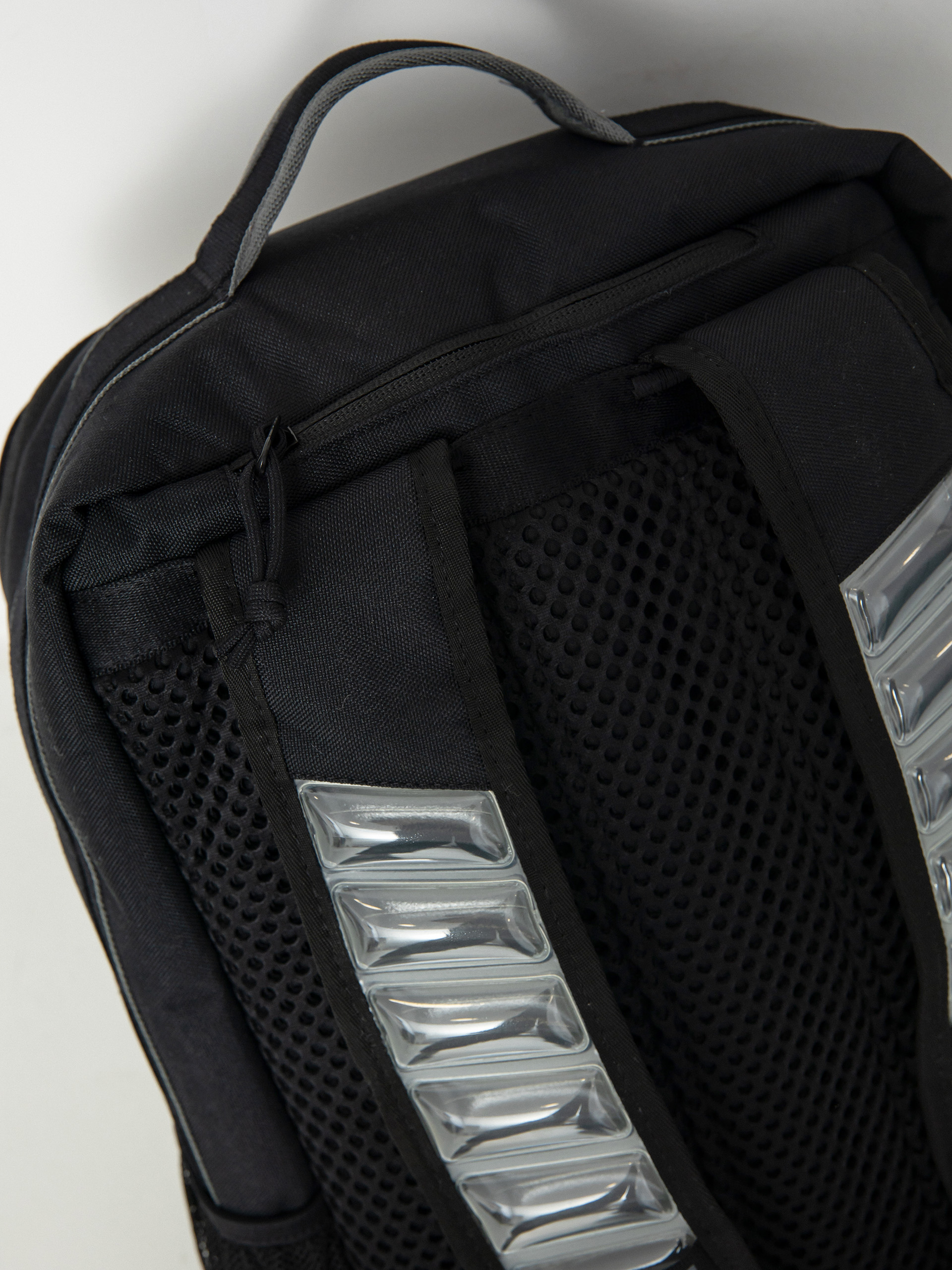 Rucsac Nike SB Utility Speed (black/black/enigma stone)