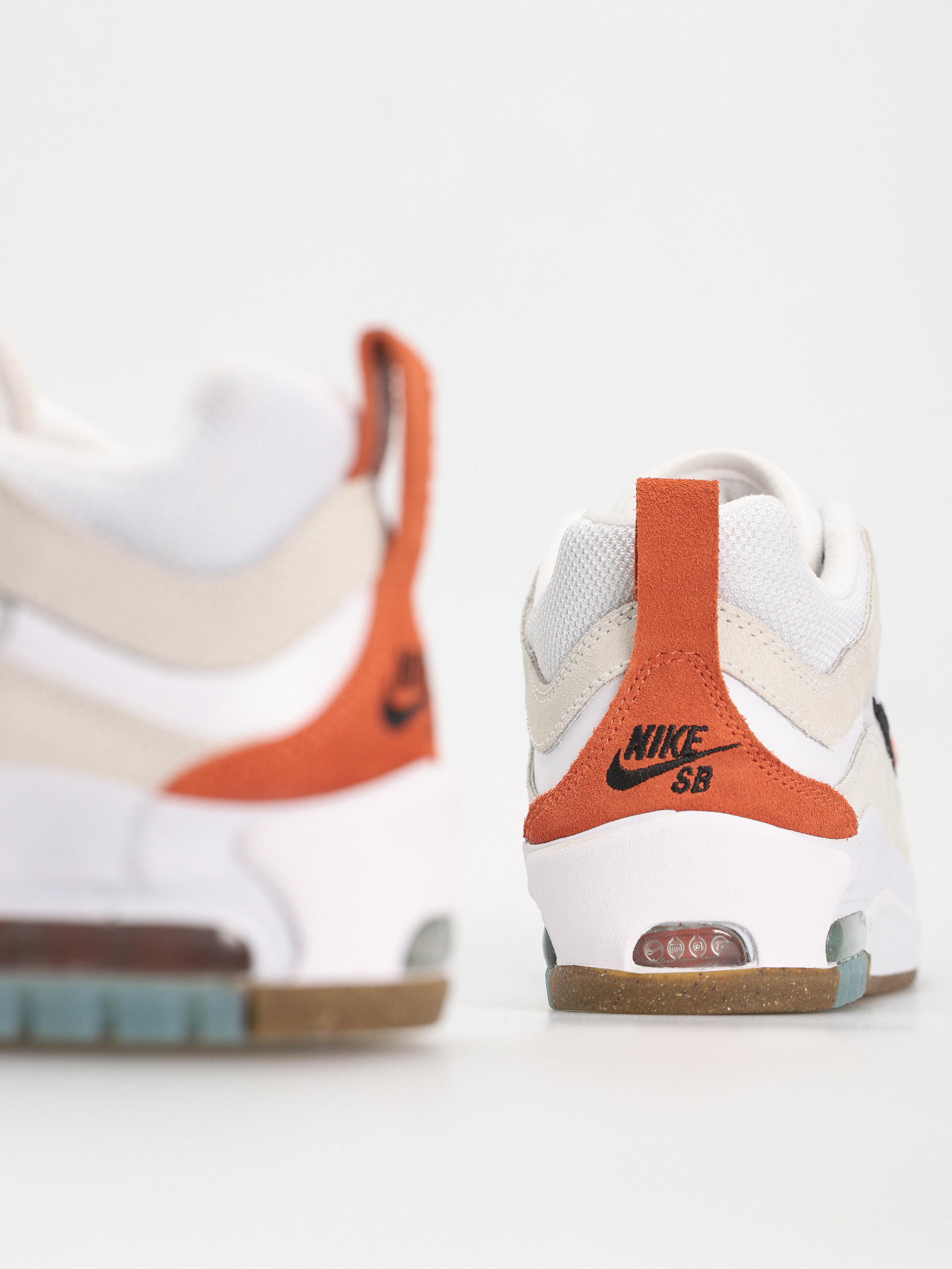 Pantofi Nike SB Ishod 2 (white/orange summit white black)