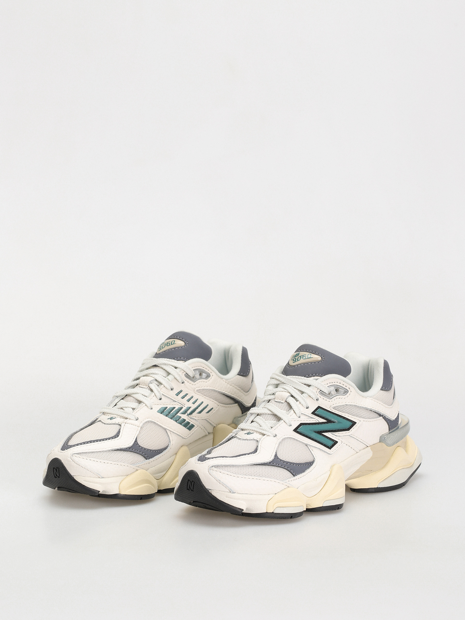 Pantofi New Balance 9060 (sea salt)