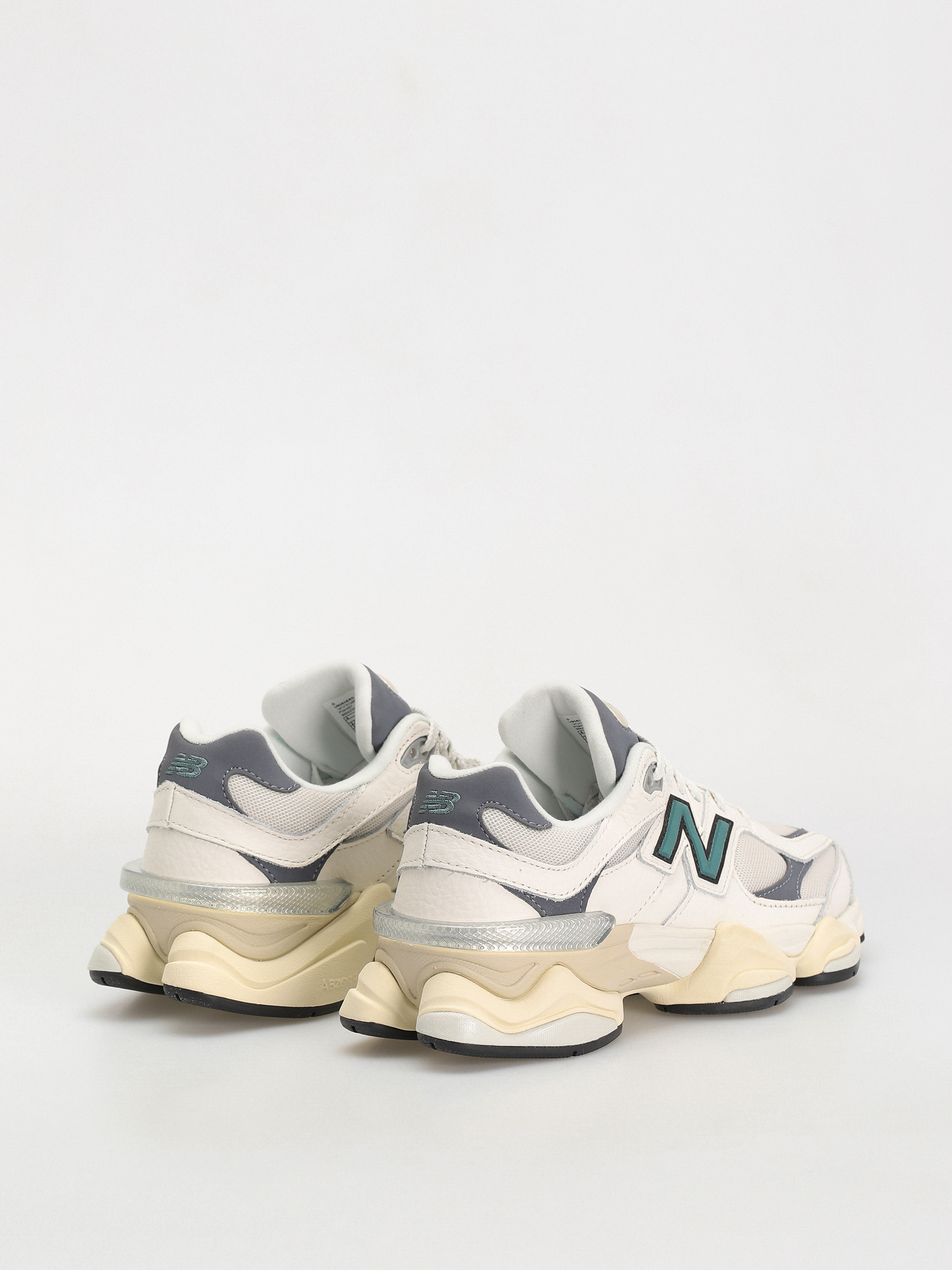 Pantofi New Balance 9060 (sea salt)