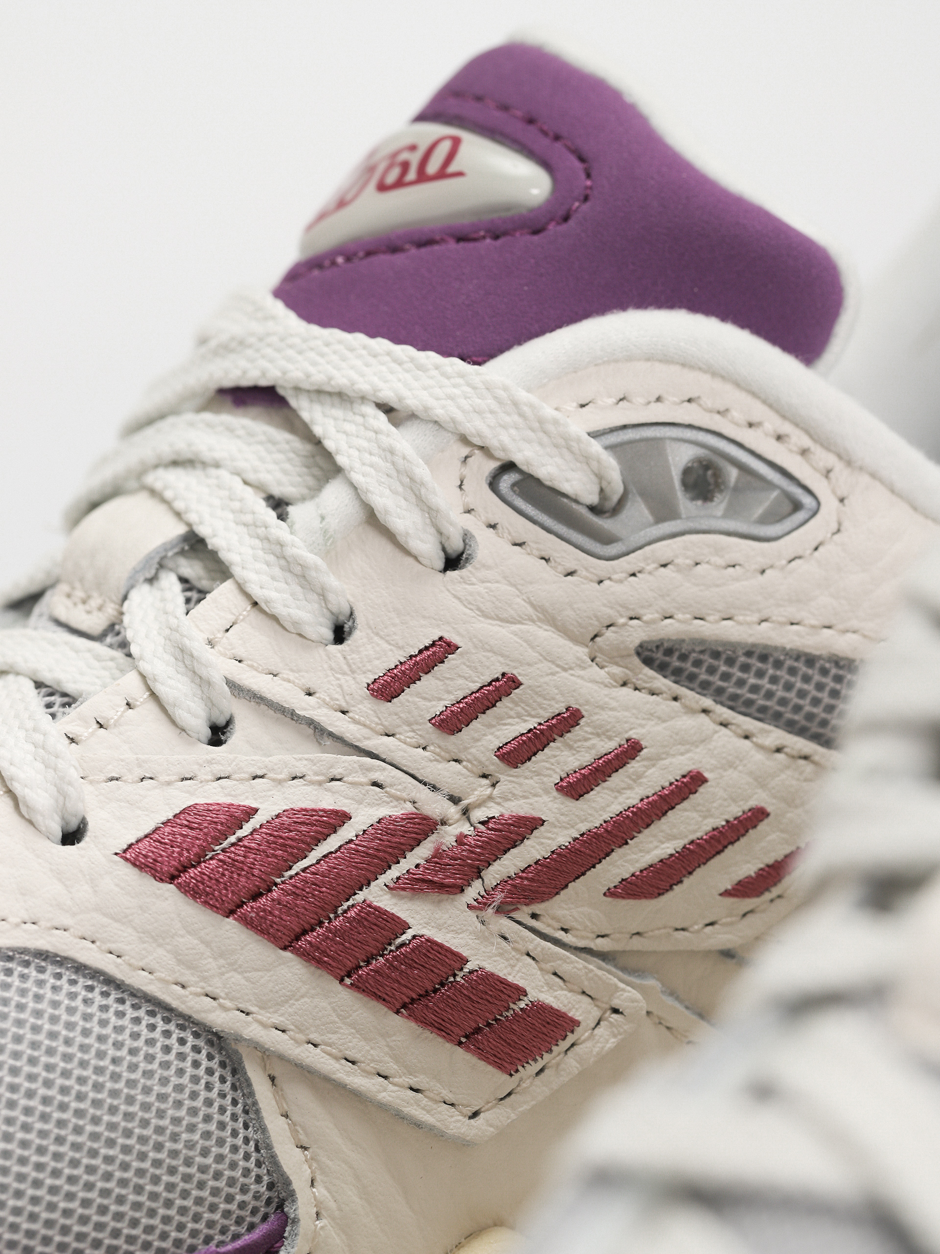 Pantofi New Balance 9060 (sea salt purple)