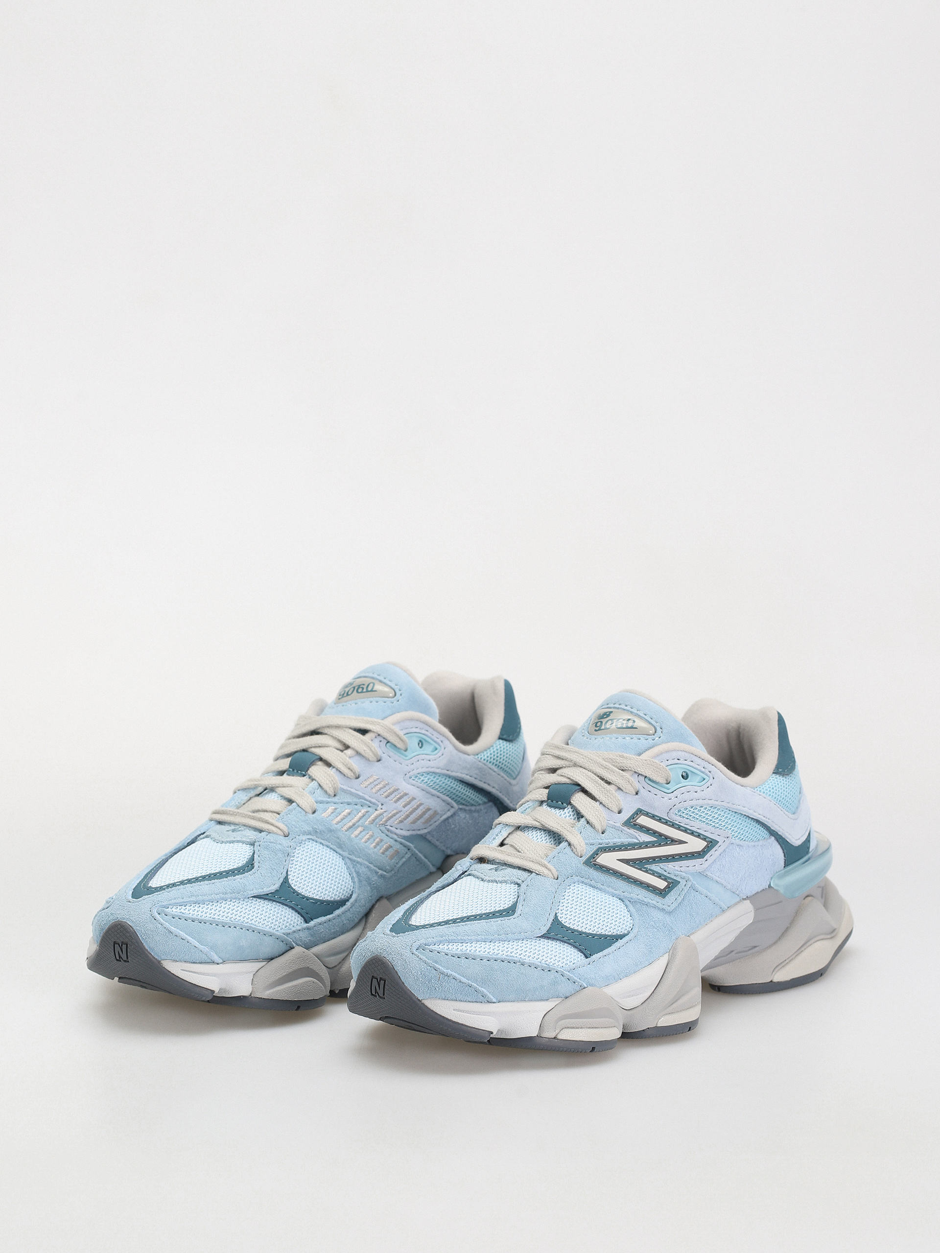 Pantofi New Balance 9060 (chrome blue)