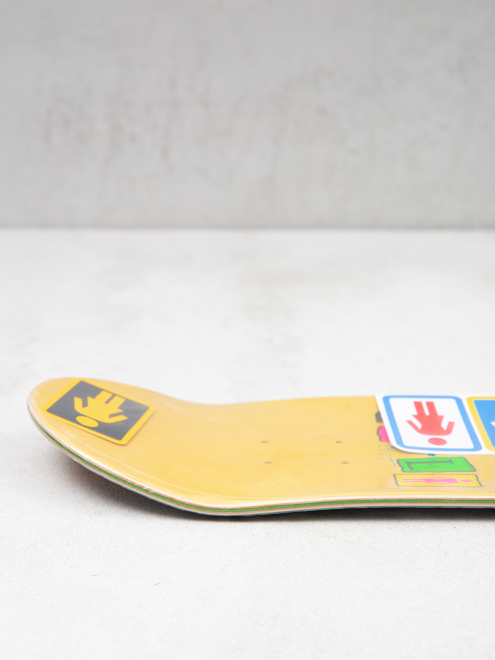 Placă Girl Skateboard Geering Out To Lunch (black)