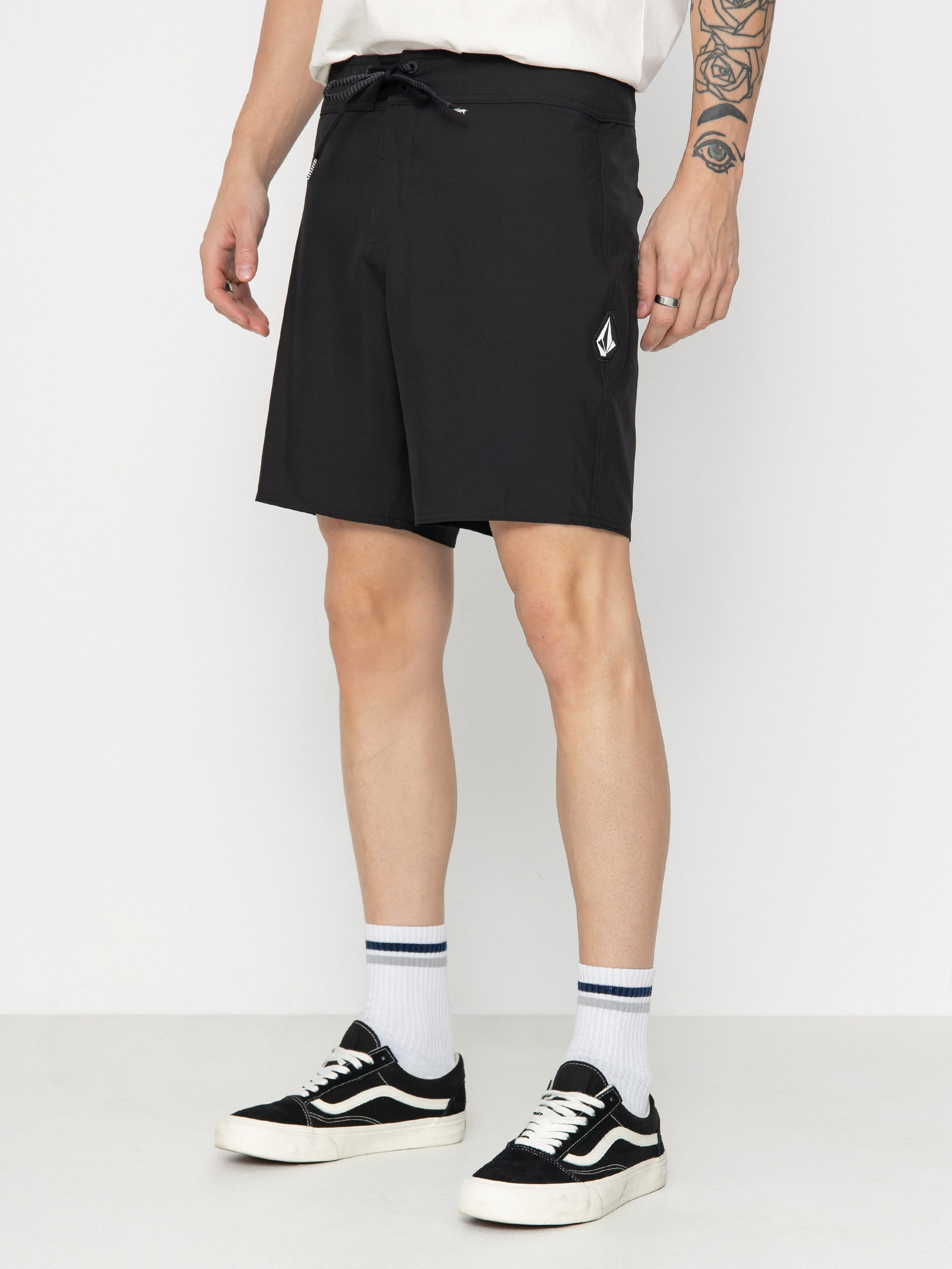 u0218ort pentru plaju0103 Volcom Lido Solid Mod 18 (black)