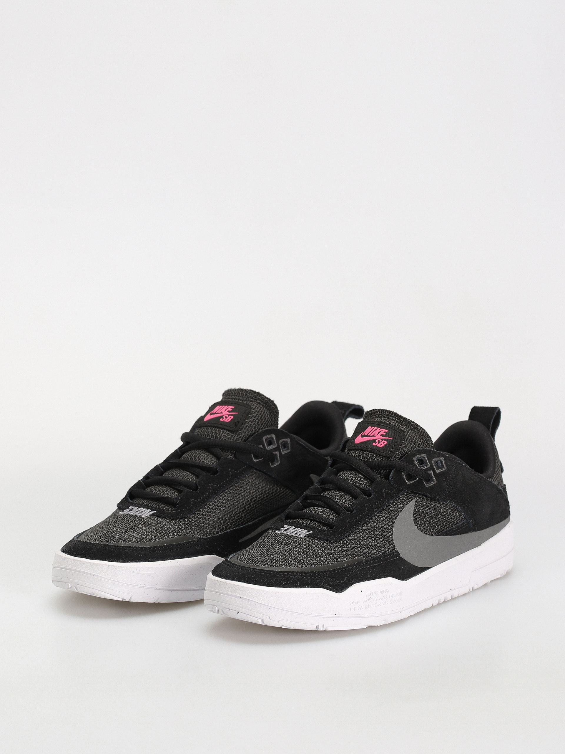 Pantofi Nike SB Day One JR (black/cool grey anthracite alchemy pink)