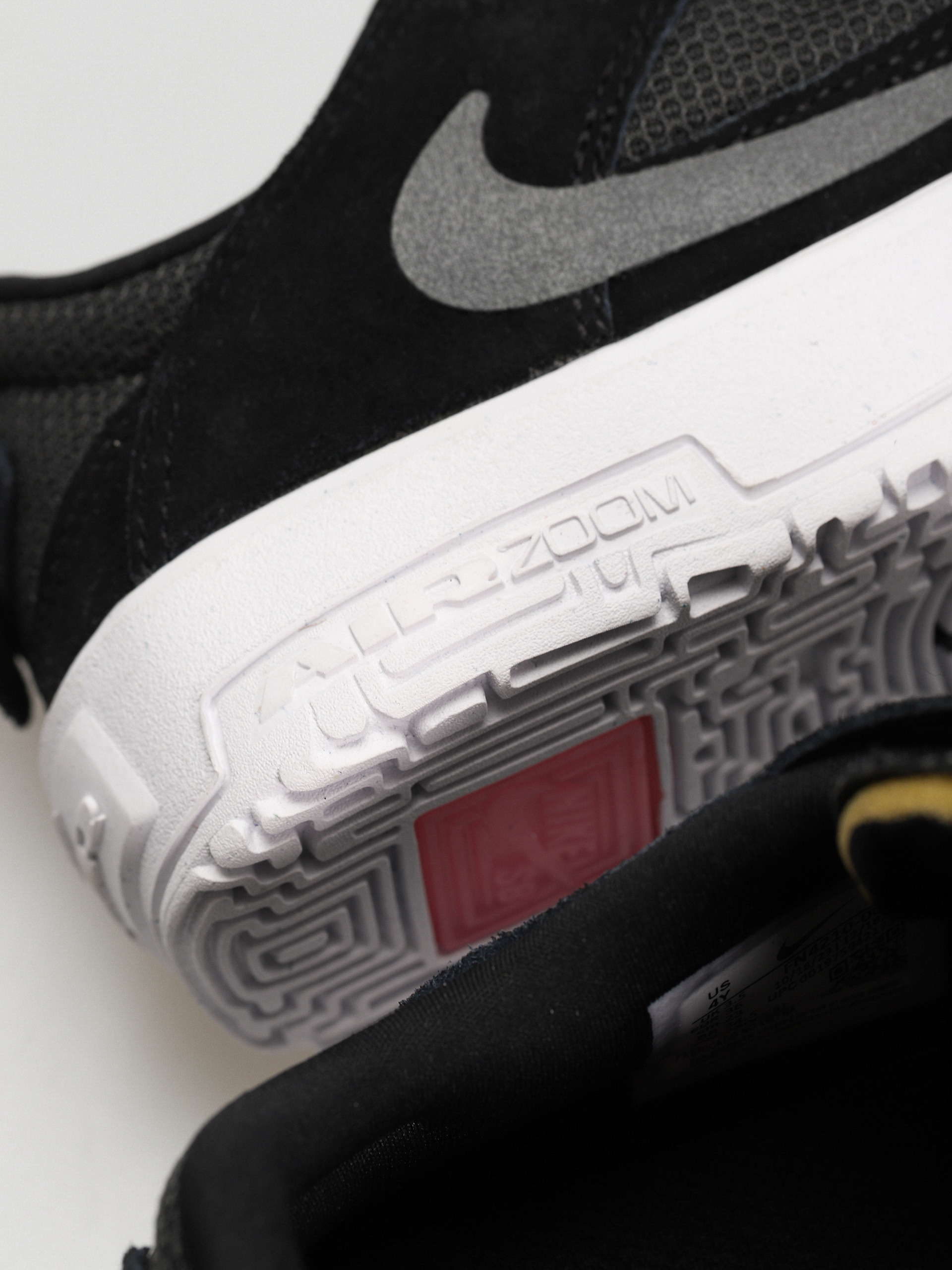 Pantofi Nike SB Day One JR (black/cool grey anthracite alchemy pink)