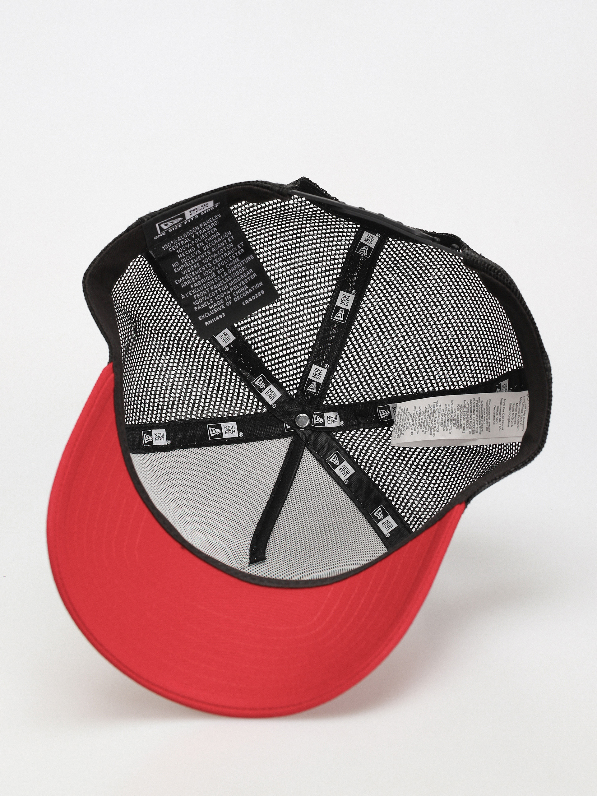 Șapcă New Era Rhinestone Trucker Wmn (black/red)