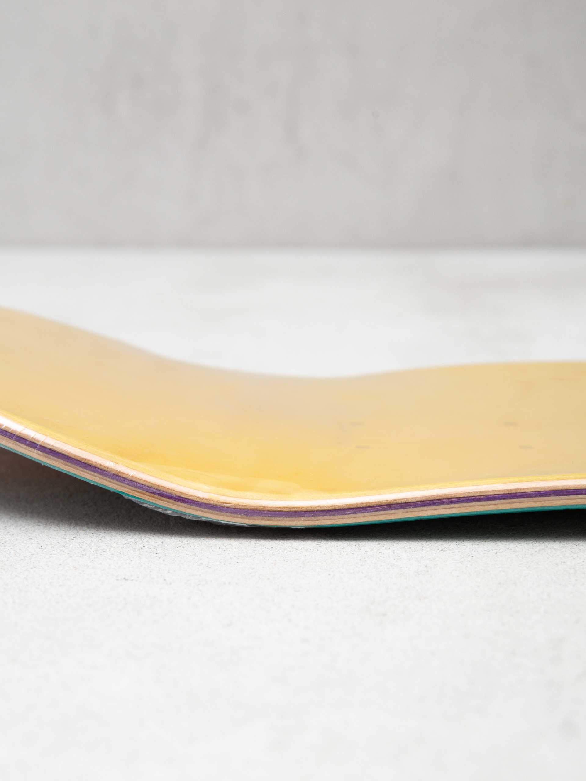 Placă Girl Skateboard Geering Out To Lunch (green)