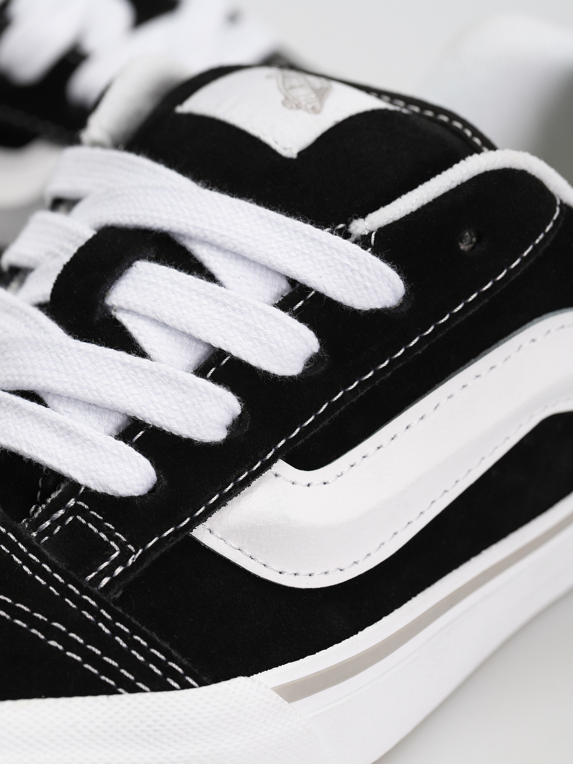 Pantofi pentru copii Vans Knu Skool JR (black/white)